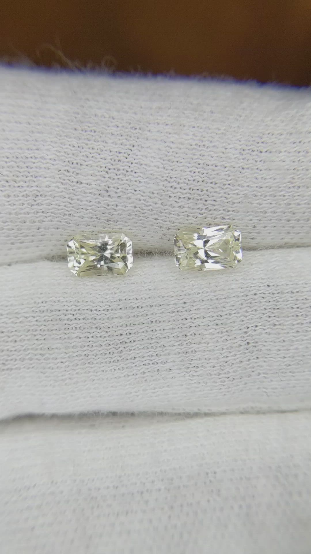 1.49&nbsp;Ct.Tw.Total Carat Weight Yellow Sapphire Pair from Ceylon (Sri Lanka) Size Video