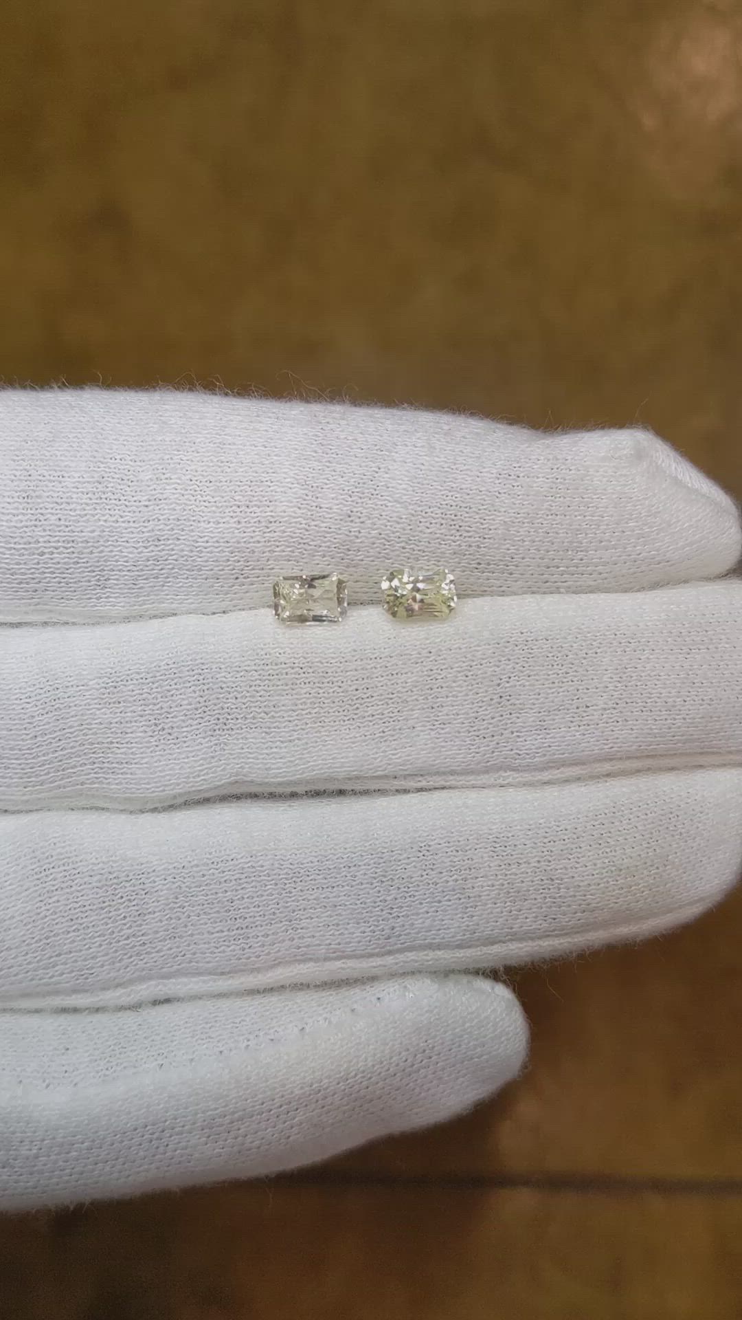 1.45&nbsp;Ct.Tw.Total Carat Weight Yellow Sapphire Pair from Ceylon (Sri Lanka) Size Video