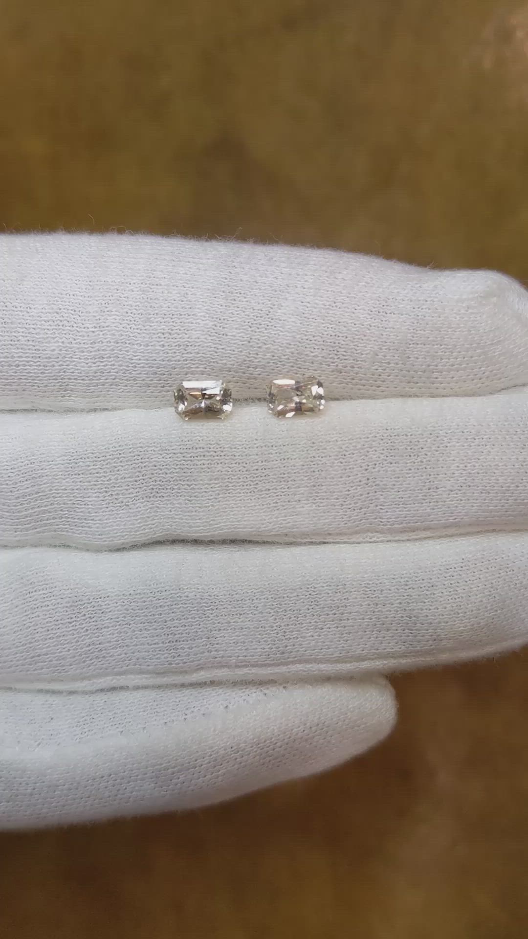 1.16&nbsp;Ct.Tw.Total Carat Weight Peach Sapphire Pair from Ceylon (Sri Lanka) Size Video