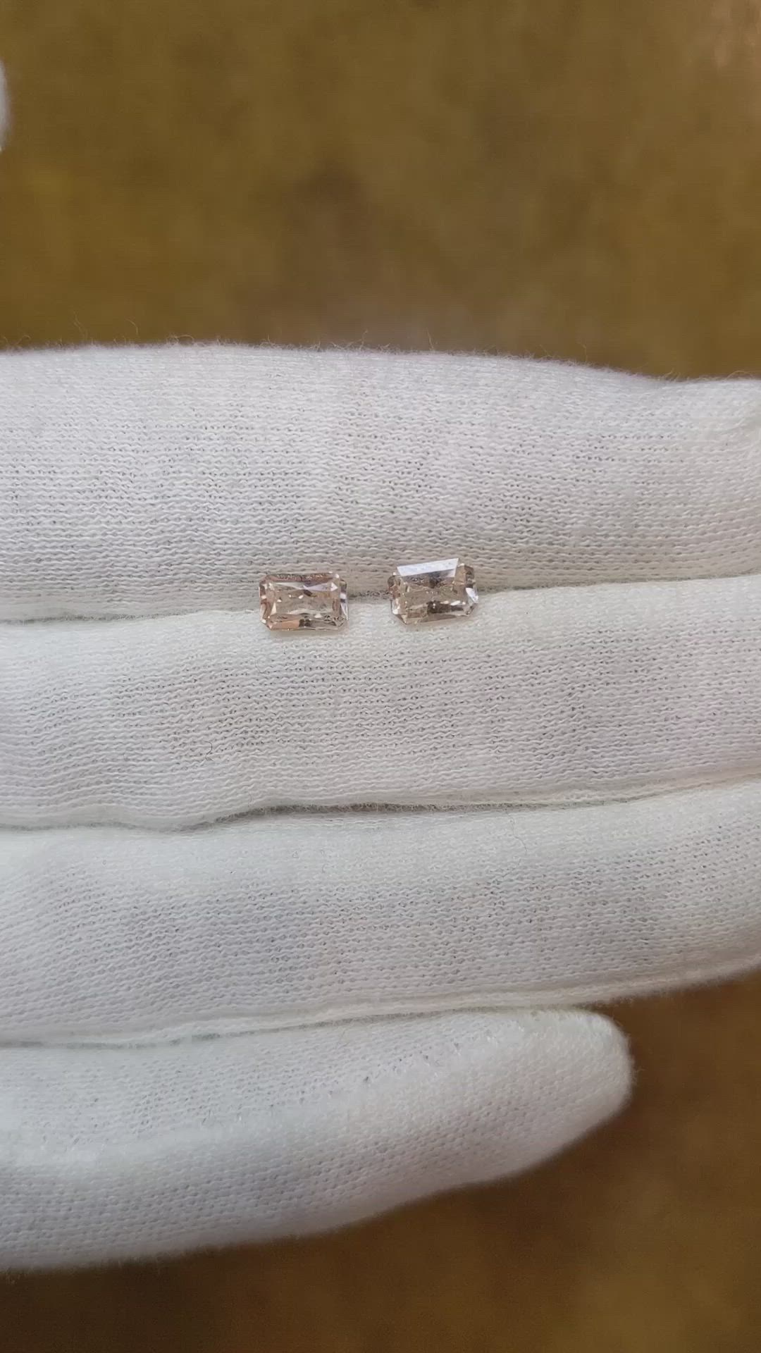 1.34&nbsp;Ct.Tw.Total Carat Weight Peach Sapphire Pair from Ceylon (Sri Lanka) Size Video