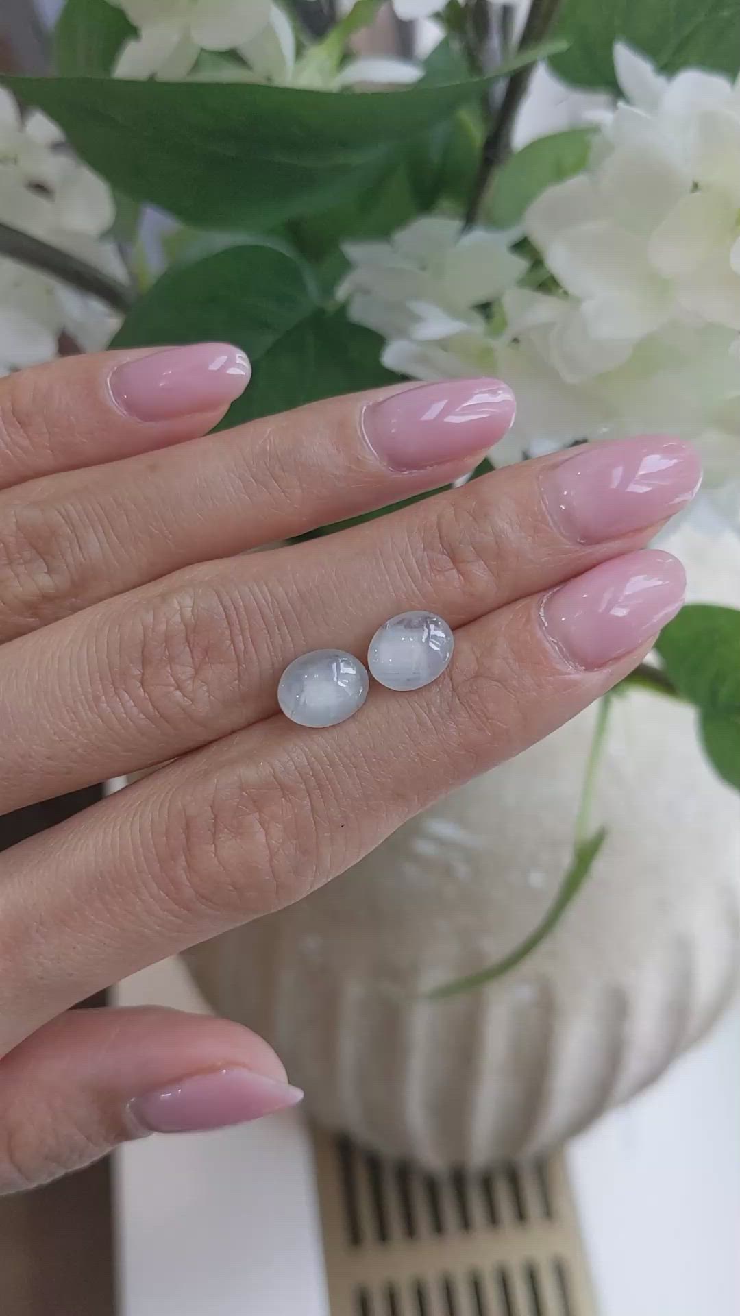 5.56&nbsp;Ct.Tw.Total Carat Weight White Star Sapphire Pair from Ceylon (Sri Lanka) Size Video