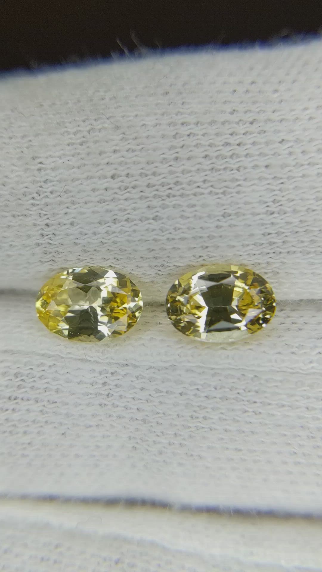 1.82&nbsp;Ct.Tw.Total Carat Weight Yellow Sapphire Pair from Ceylon (Sri Lanka) Size Video