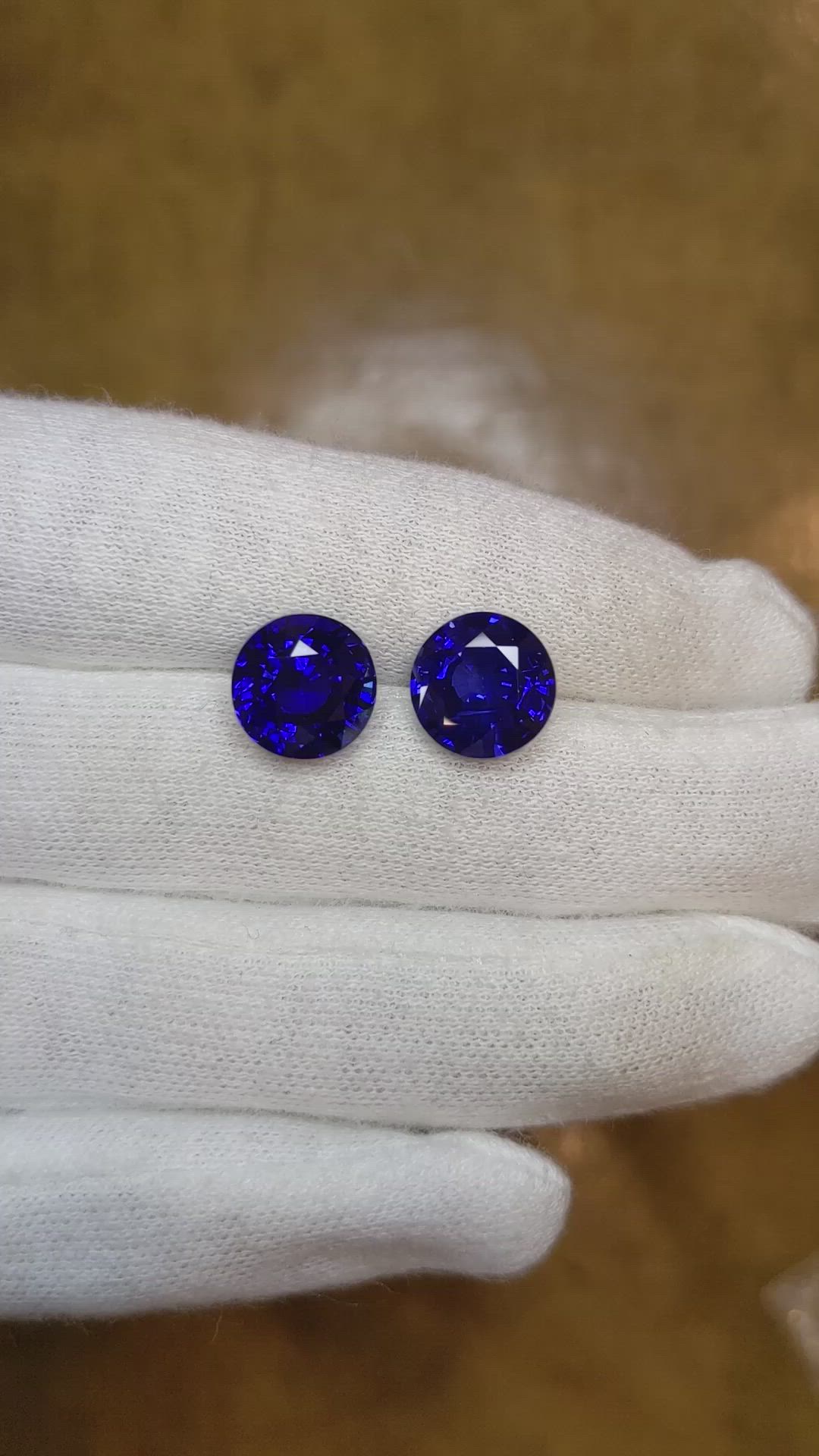 9.07 Ct.Tw.Total Carat Weight Blue Sapphire Pair from Ceylon (Sri Lanka) Size Video
