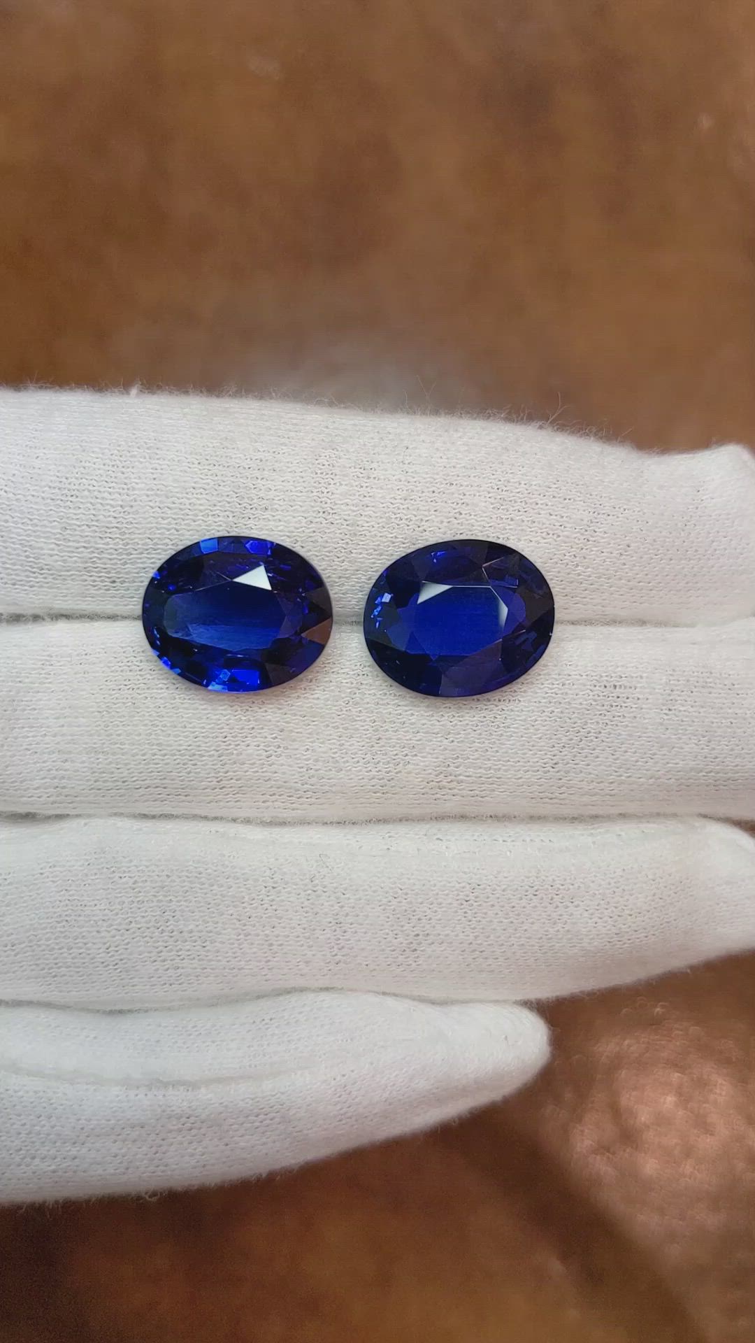 20.07&nbsp;Ct.Tw.Total Carat Weight Blue Sapphire Pair from Ceylon (Sri Lanka) Size Video