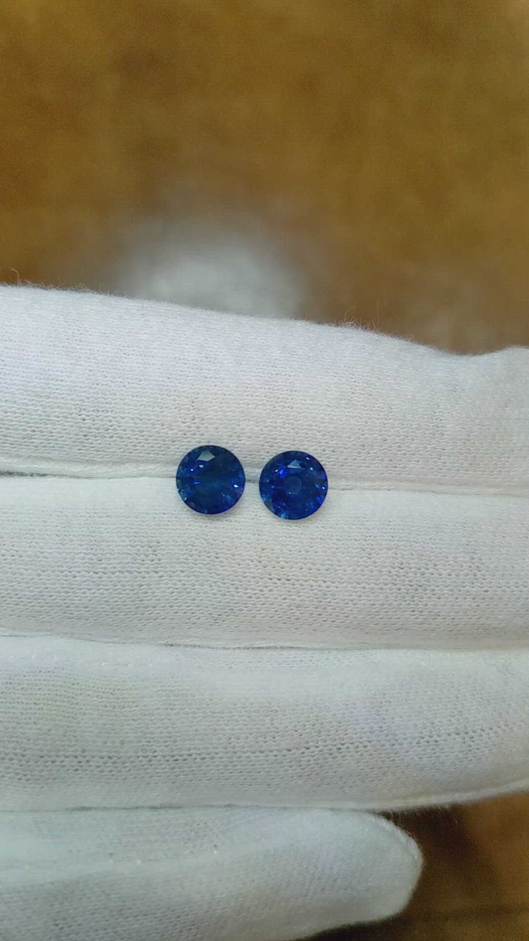2.74&nbsp;Ct.Tw.Total Carat Weight Blue Sapphire Pair from Thailand Size Video