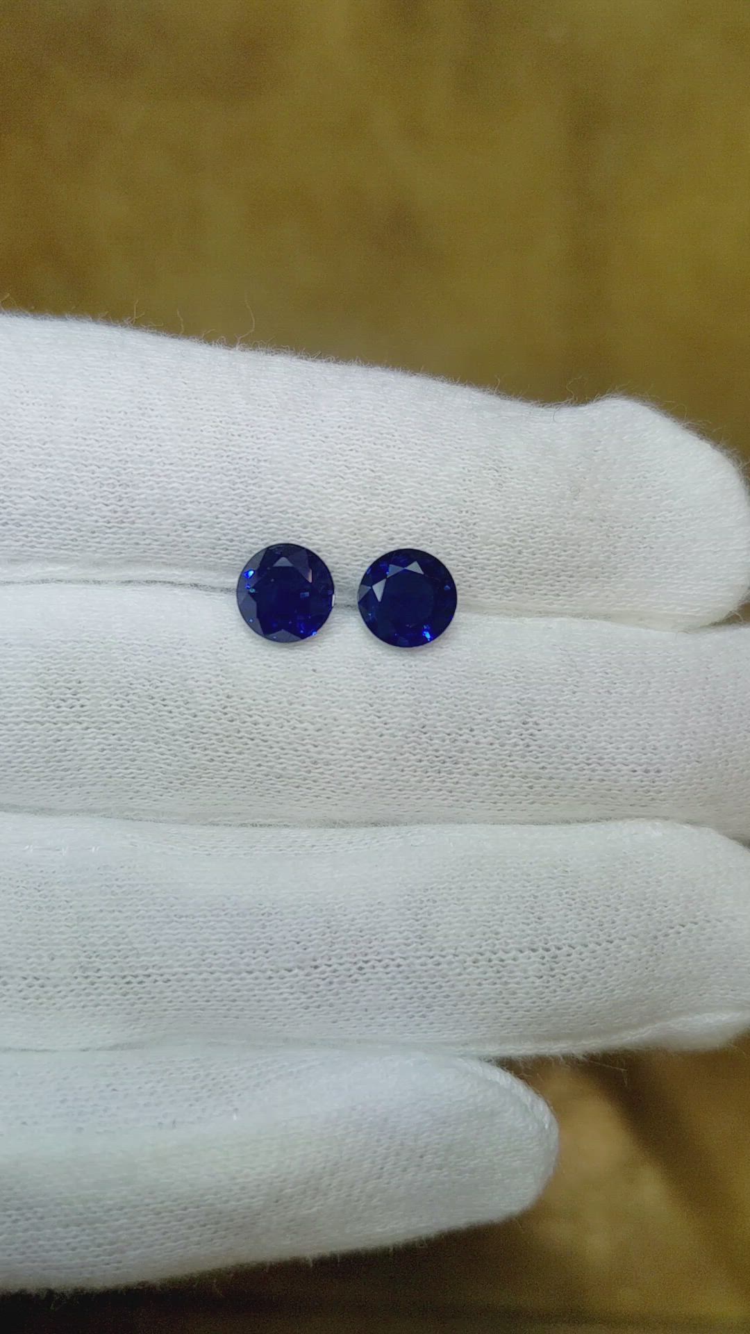 2.75&nbsp;Ct.Tw.Total Carat Weight Blue Sapphire Pair from Thailand Size Video