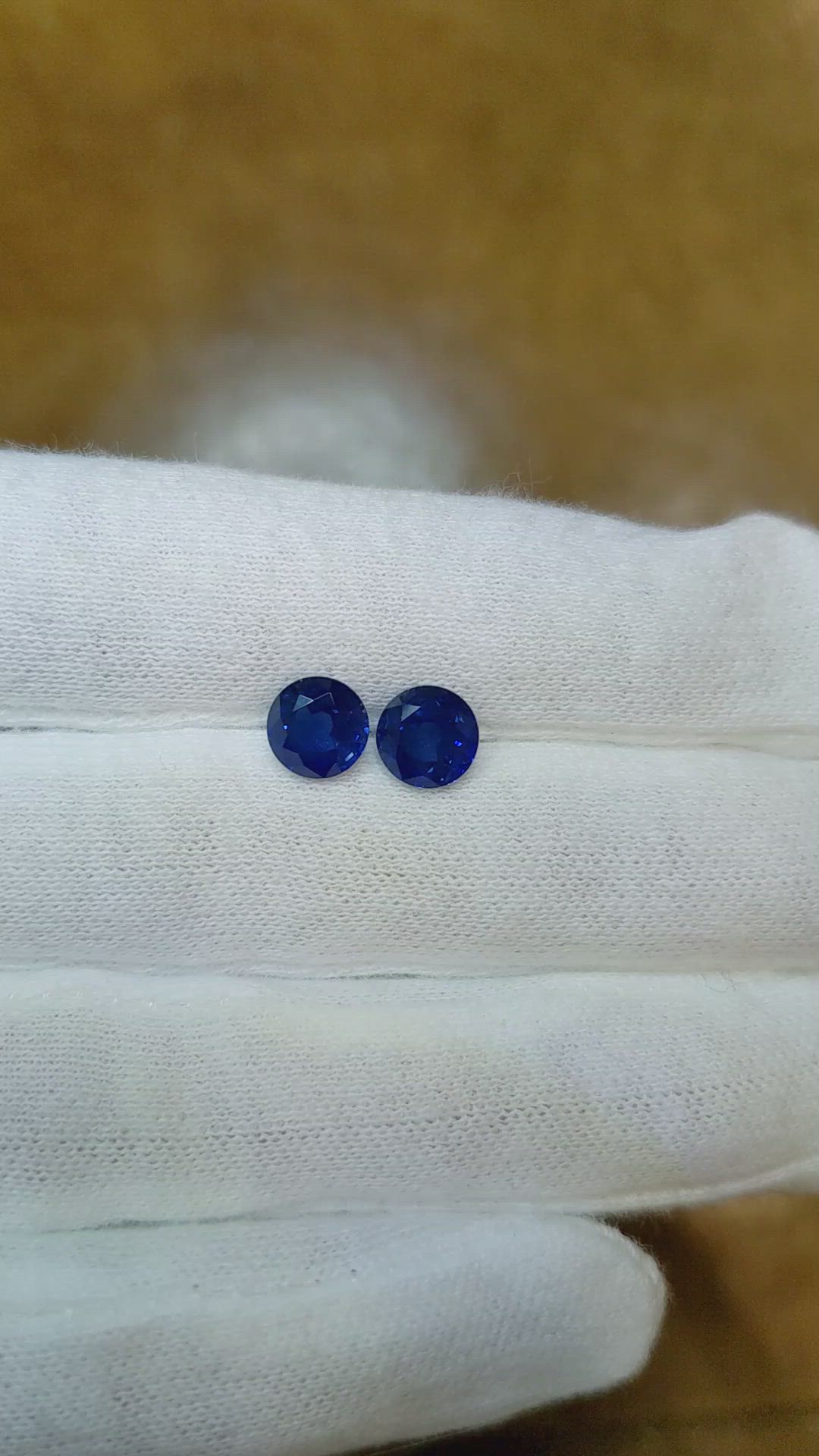 2.86&nbsp;Ct.Tw.Total Carat Weight Blue Sapphire Pair from Thailand Size Video