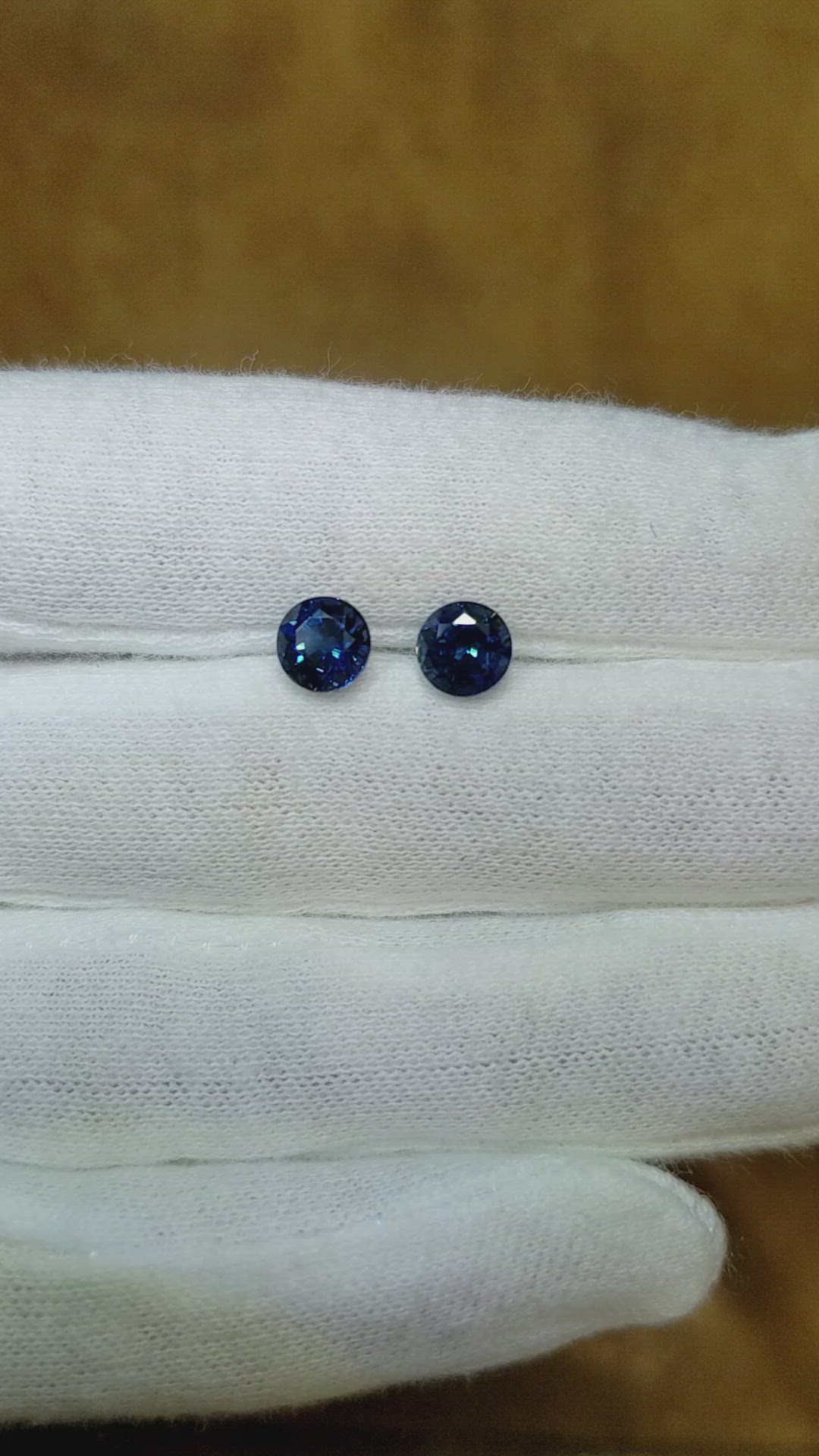 2.19&nbsp;Ct.Tw.Total Carat Weight Greenish Blue Sapphire Pair from Thailand Size Video