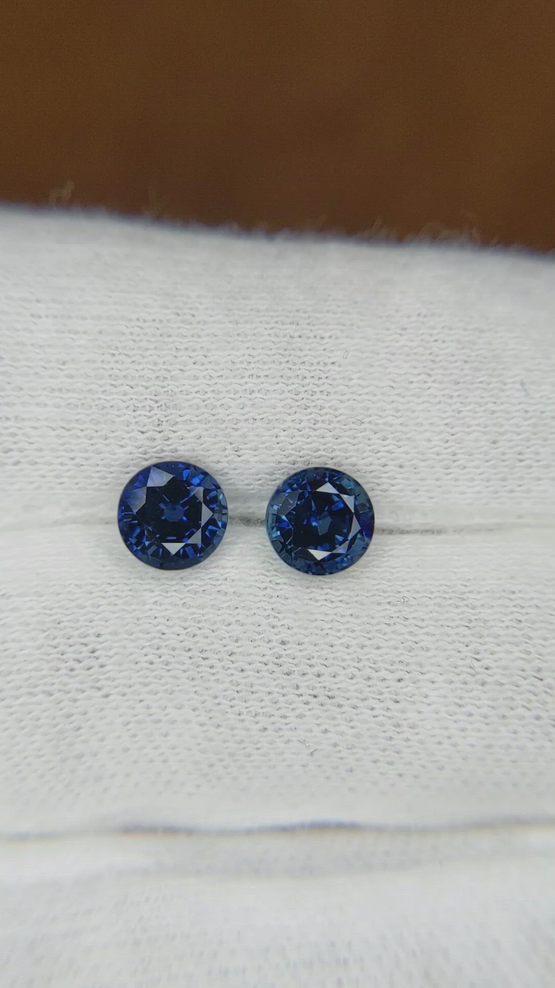 2.19&nbsp;Ct.Tw.Total Carat Weight Greenish Blue Sapphire Pair from Thailand Size Video