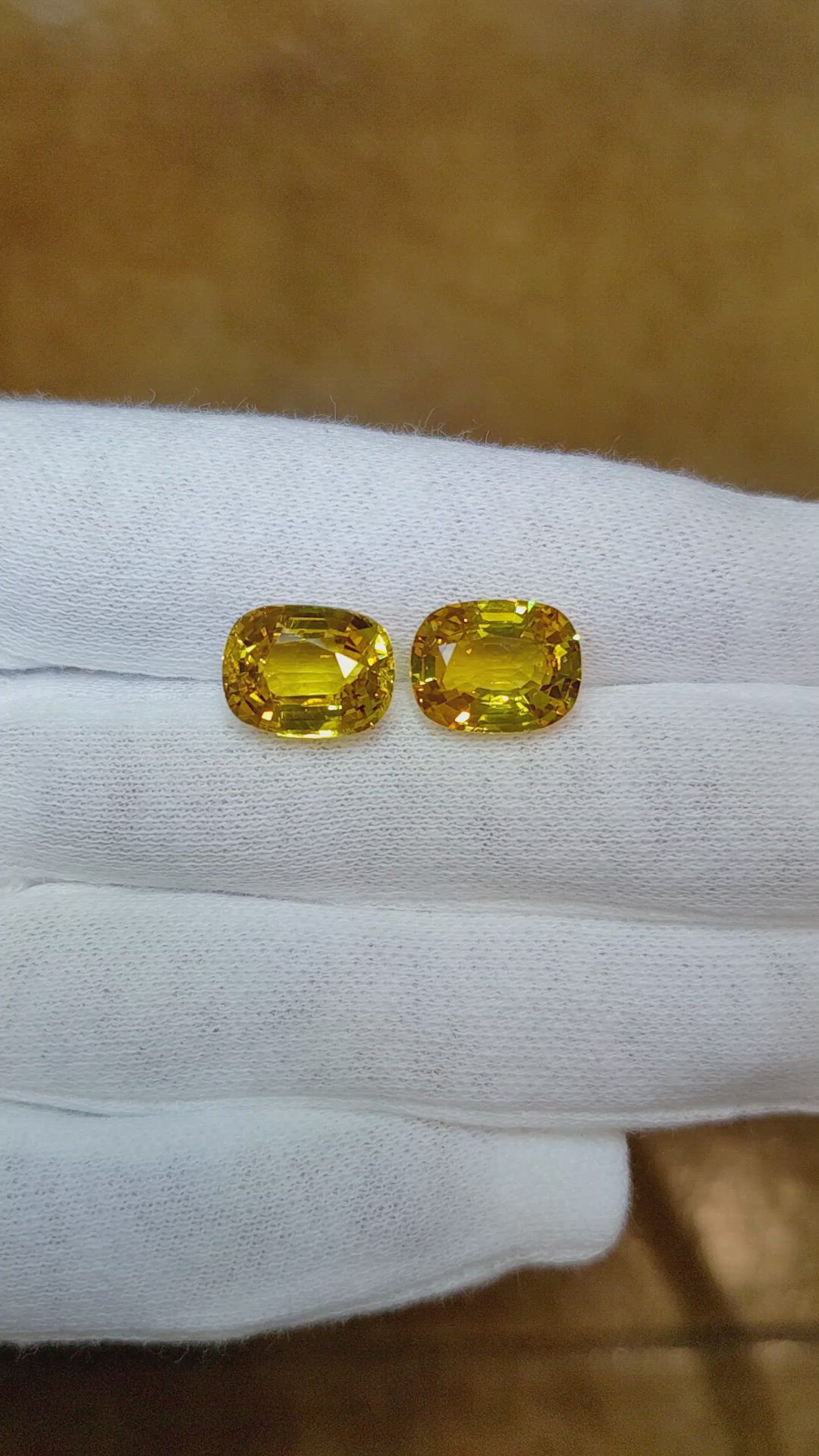 10.85&nbsp;Ct.Tw.Total Carat Weight Yellow Sapphire Pair from Ceylon (Sri Lanka) Size Video
