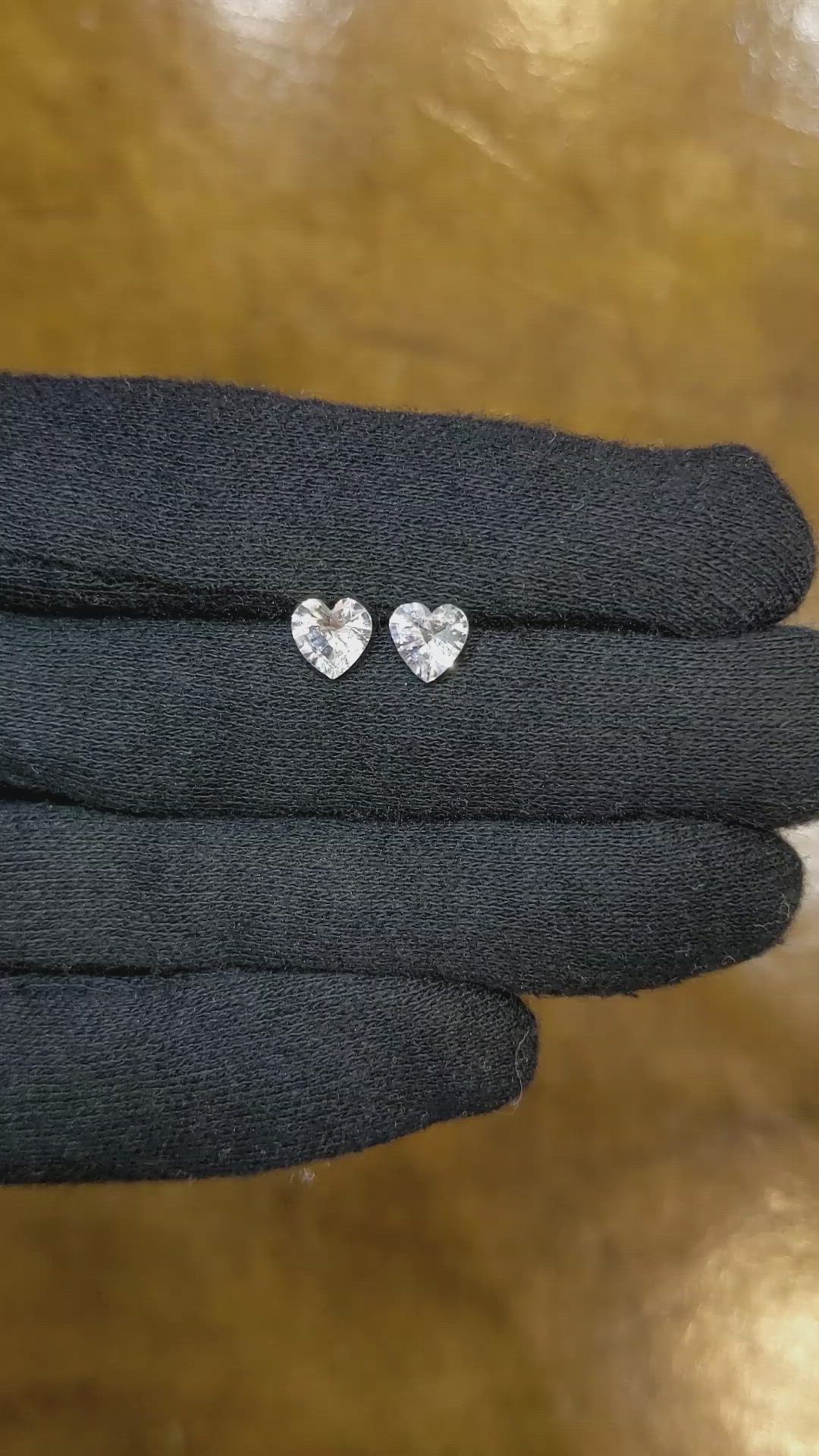 1.70&nbsp;Ct.Tw.Total Carat Weight White Sapphire Pair from Ceylon (Sri Lanka) Size Video