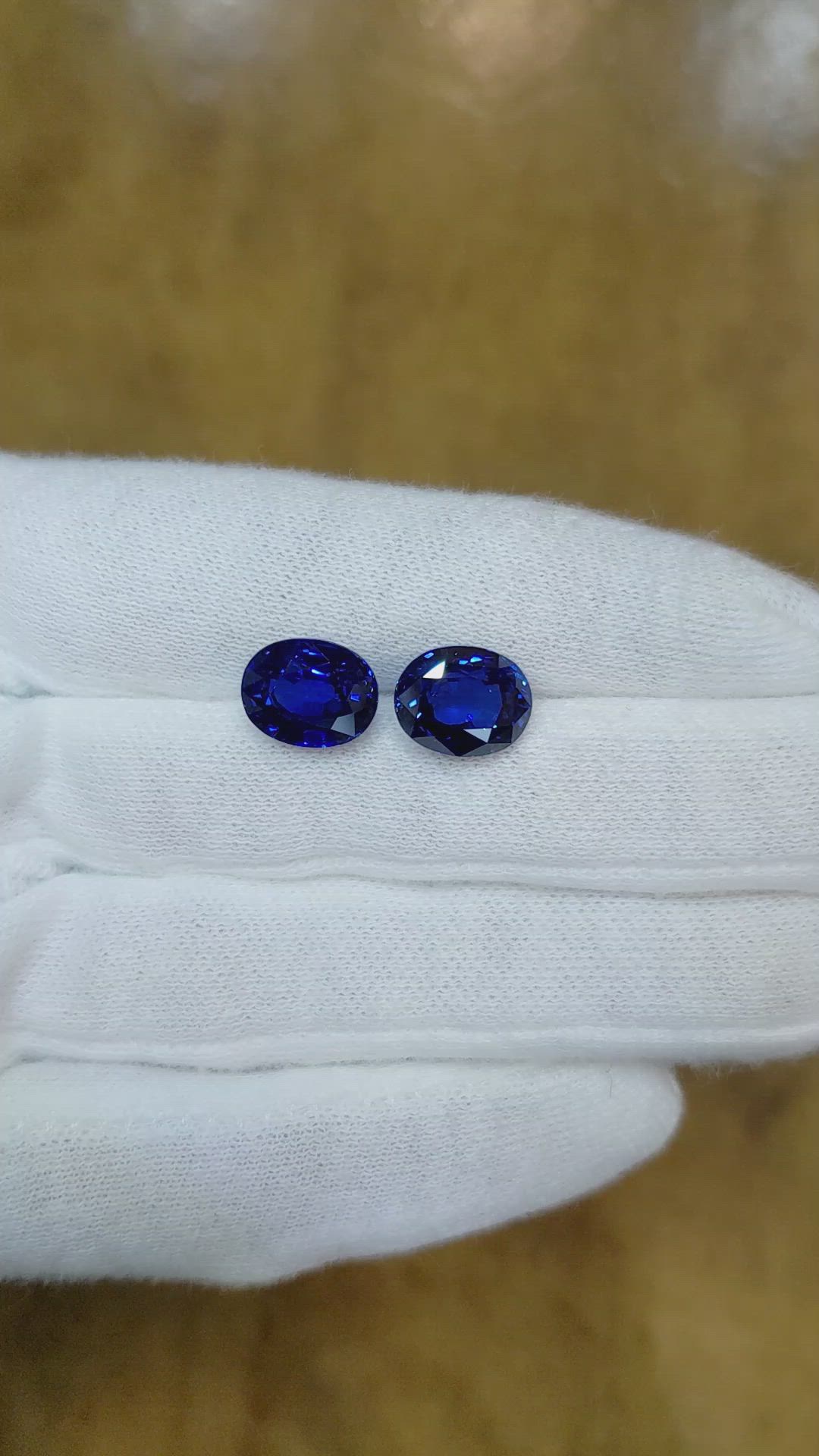 9.99&nbsp;Ct.Tw.Total Carat Weight Blue Sapphire Pair from Ceylon (Sri Lanka) Size Video