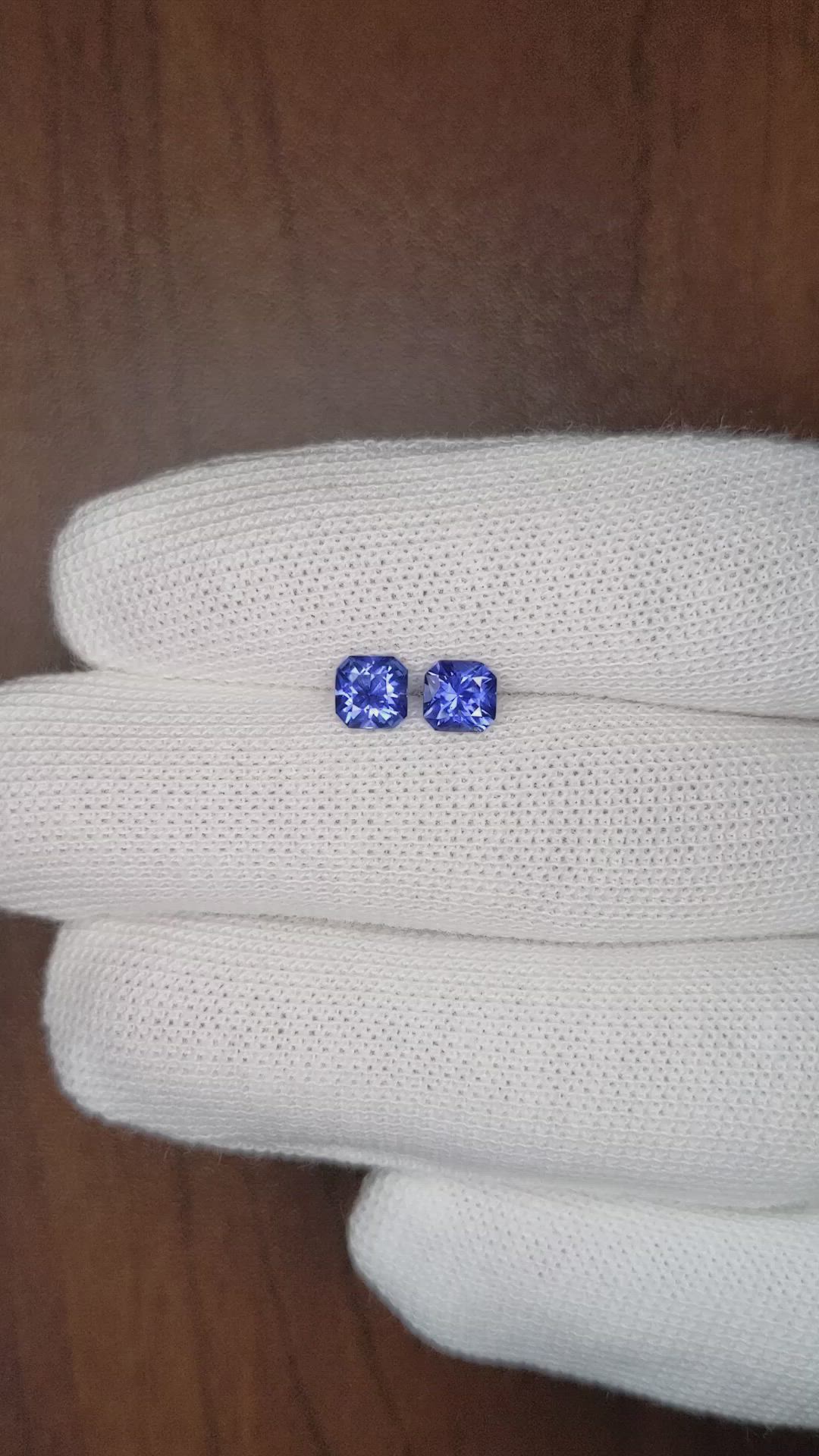 1.24 Ct.Tw.Total Carat Weight Blue Sapphire Pair from Thailand Size Video
