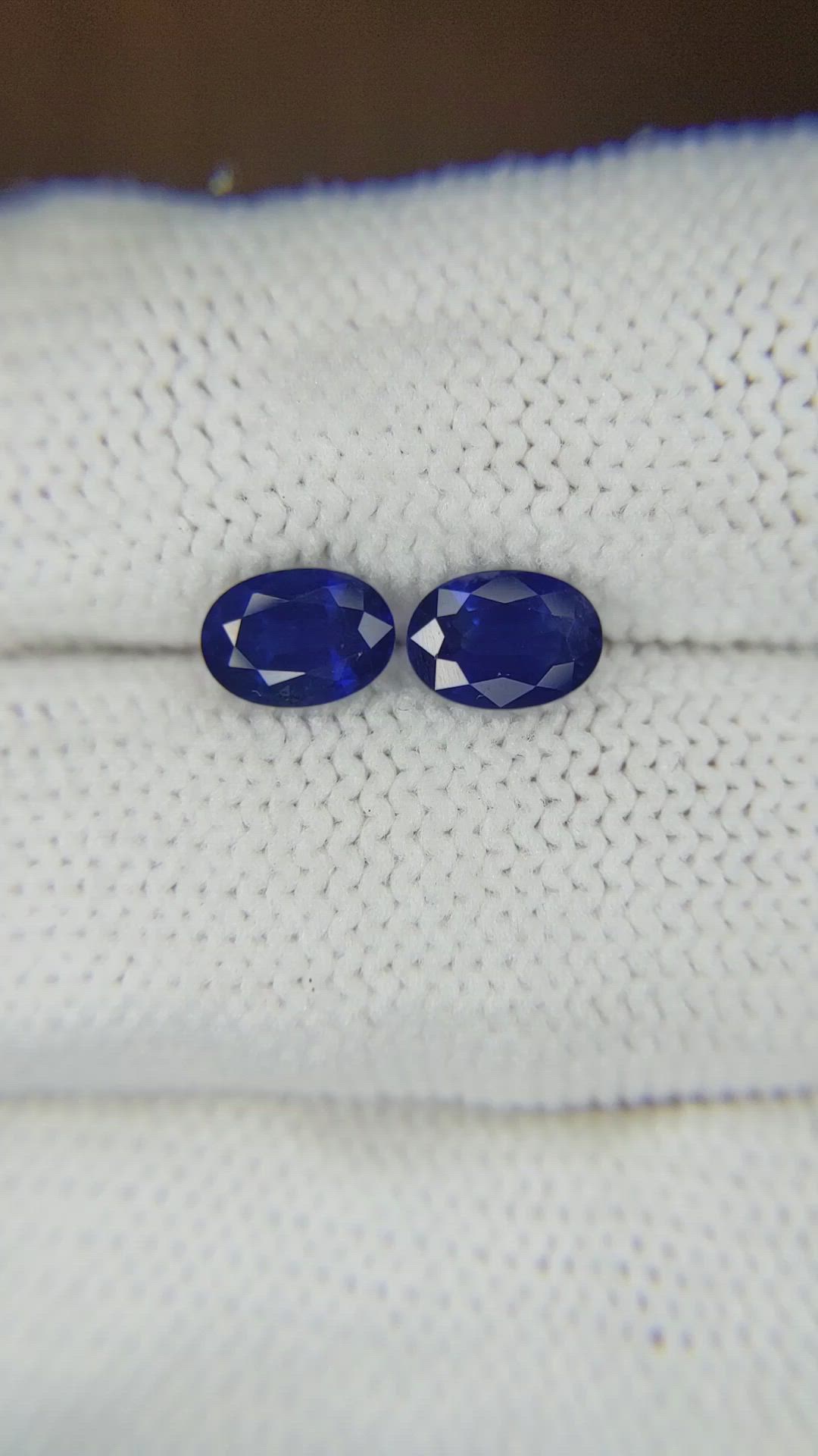 2.04 Ct.Tw.Total Carat Weight Blue Sapphire Pair from Thailand Size Video