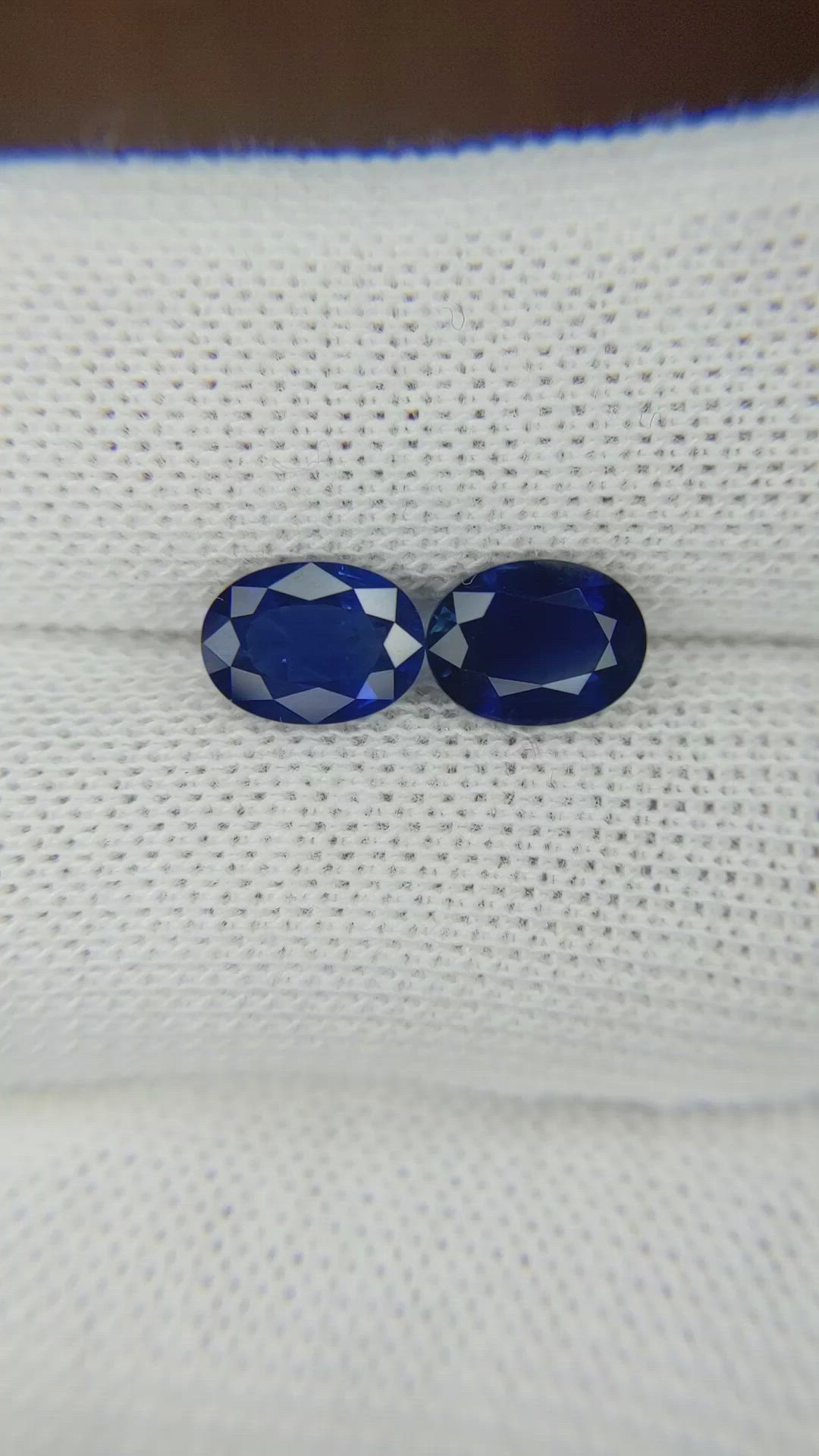 3.06&nbsp;Ct.Tw.Total Carat Weight Blue Sapphire Pair from Thailand Size Video