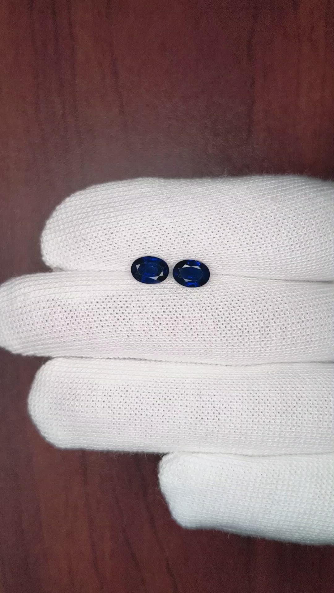 1.96 Ct.Tw.Total Carat Weight Blue Sapphire Pair from Thailand Size Video