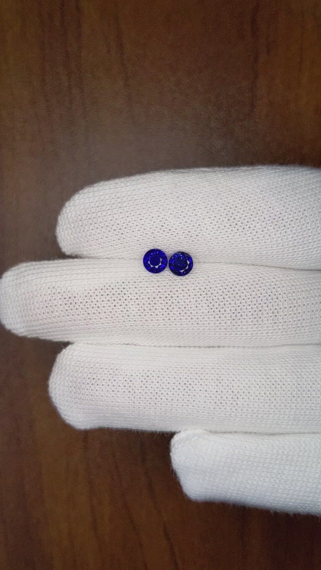1.16 Ct.Tw.Total Carat Weight Blue Sapphire Pair from Thailand Size Video