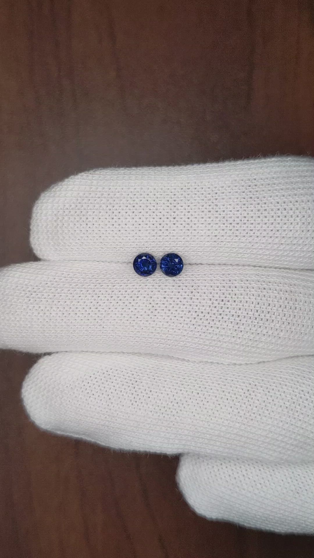 0.69&nbsp;Ct.Tw.Total Carat Weight Blue Sapphire Pair from Thailand Size Video