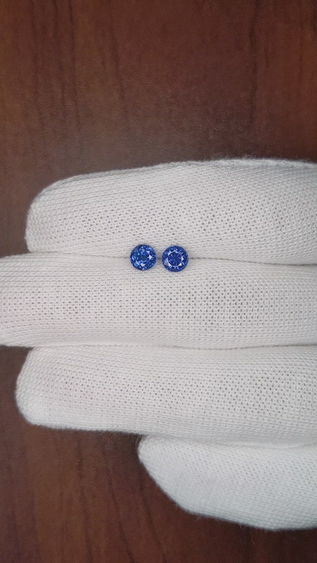1.41&nbsp;Ct.Tw.Total Carat Weight Blue Sapphire Pair from Thailand Size Video