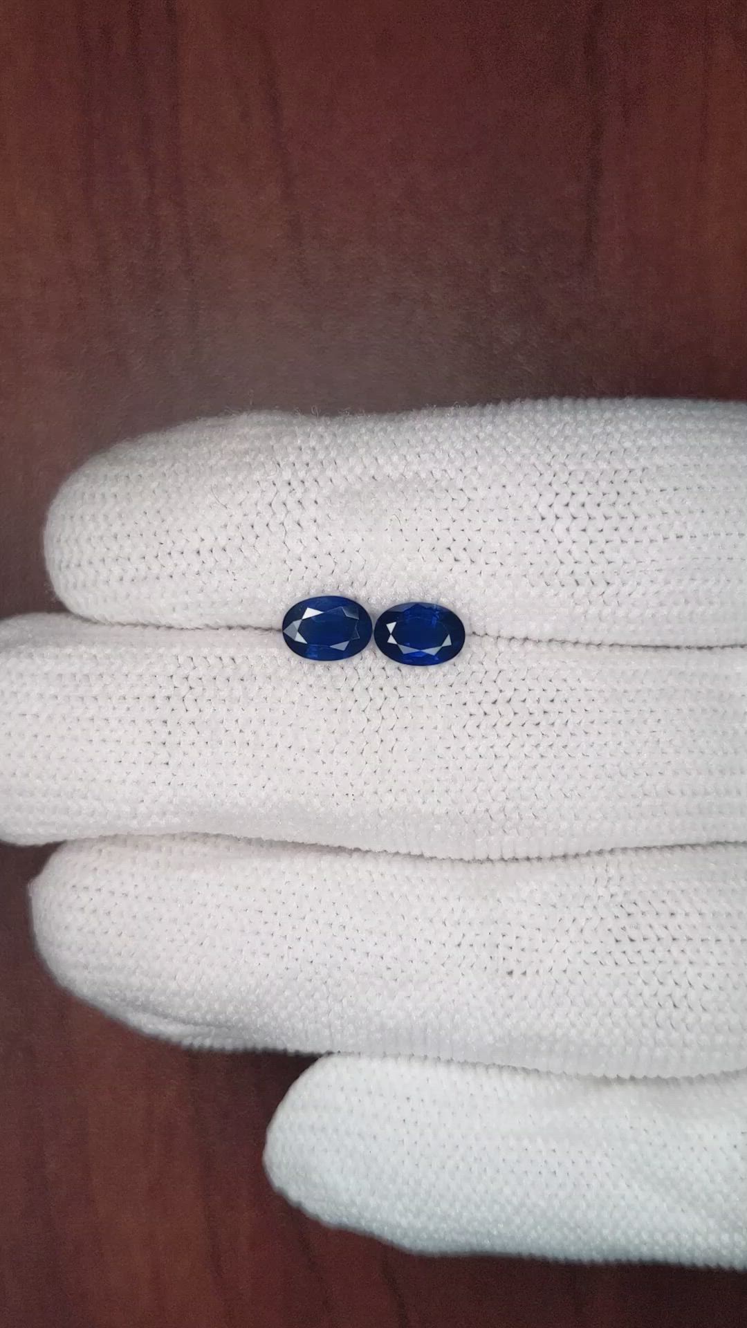 1.60 Ct.Tw.Total Carat Weight Blue Sapphire Pair from Thailand Size Video