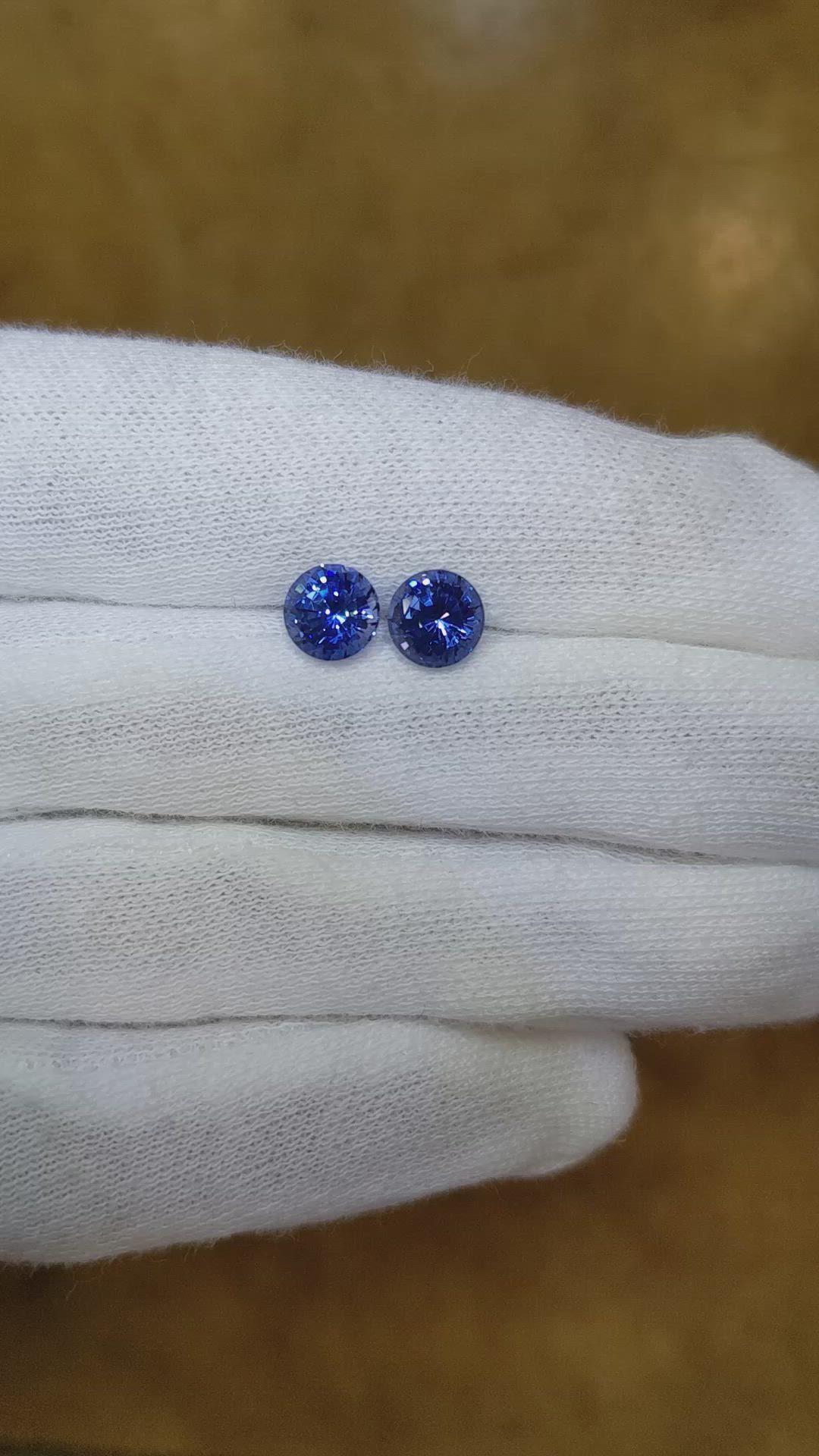 2.79&nbsp;Ct.Tw.Total Carat Weight Blue Sapphire Pair from Ceylon (Sri Lanka) Size Video
