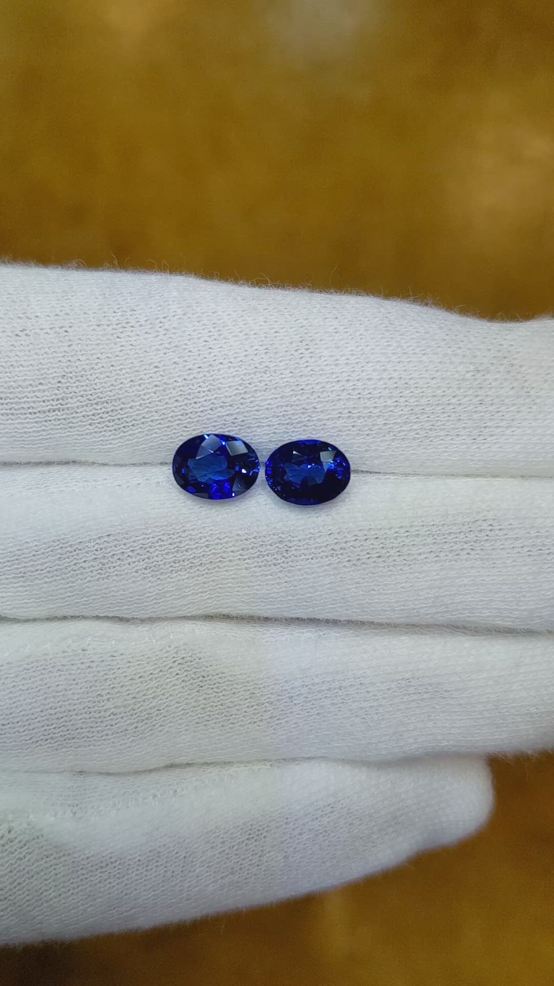3.75&nbsp;Ct.Tw.Total Carat Weight Blue Sapphire Pair from Ceylon (Sri Lanka) Size Video
