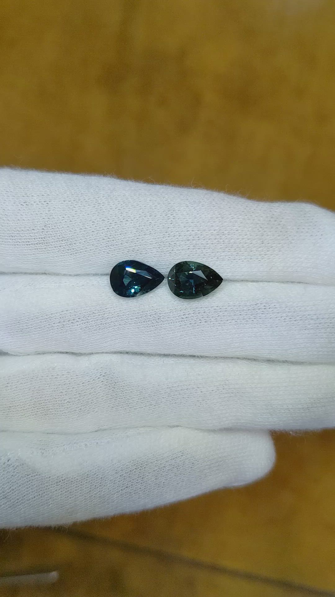 4.62&nbsp;Ct.Tw.Total Carat Weight Bluish Green Sapphire Pair from Ceylon (Sri Lanka) Size Video