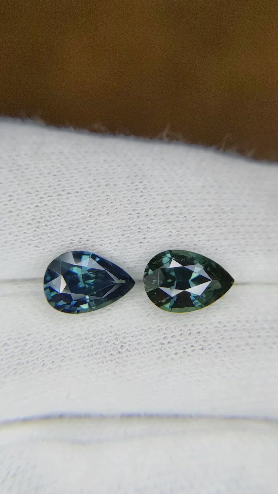 4.62&nbsp;Ct.Tw.Total Carat Weight Bluish Green Sapphire Pair from Ceylon (Sri Lanka) Size Video