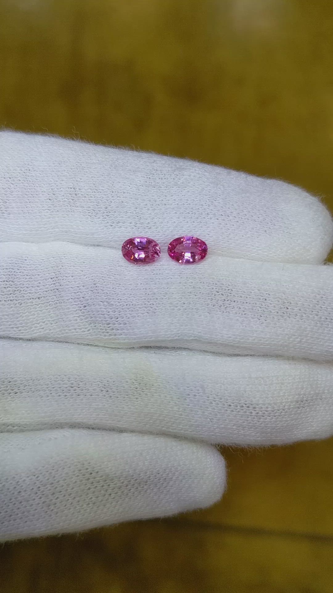 1.14&nbsp;Ct.Tw.Total Carat Weight Pink Sapphire Pair from Ceylon (Sri Lanka) Size Video