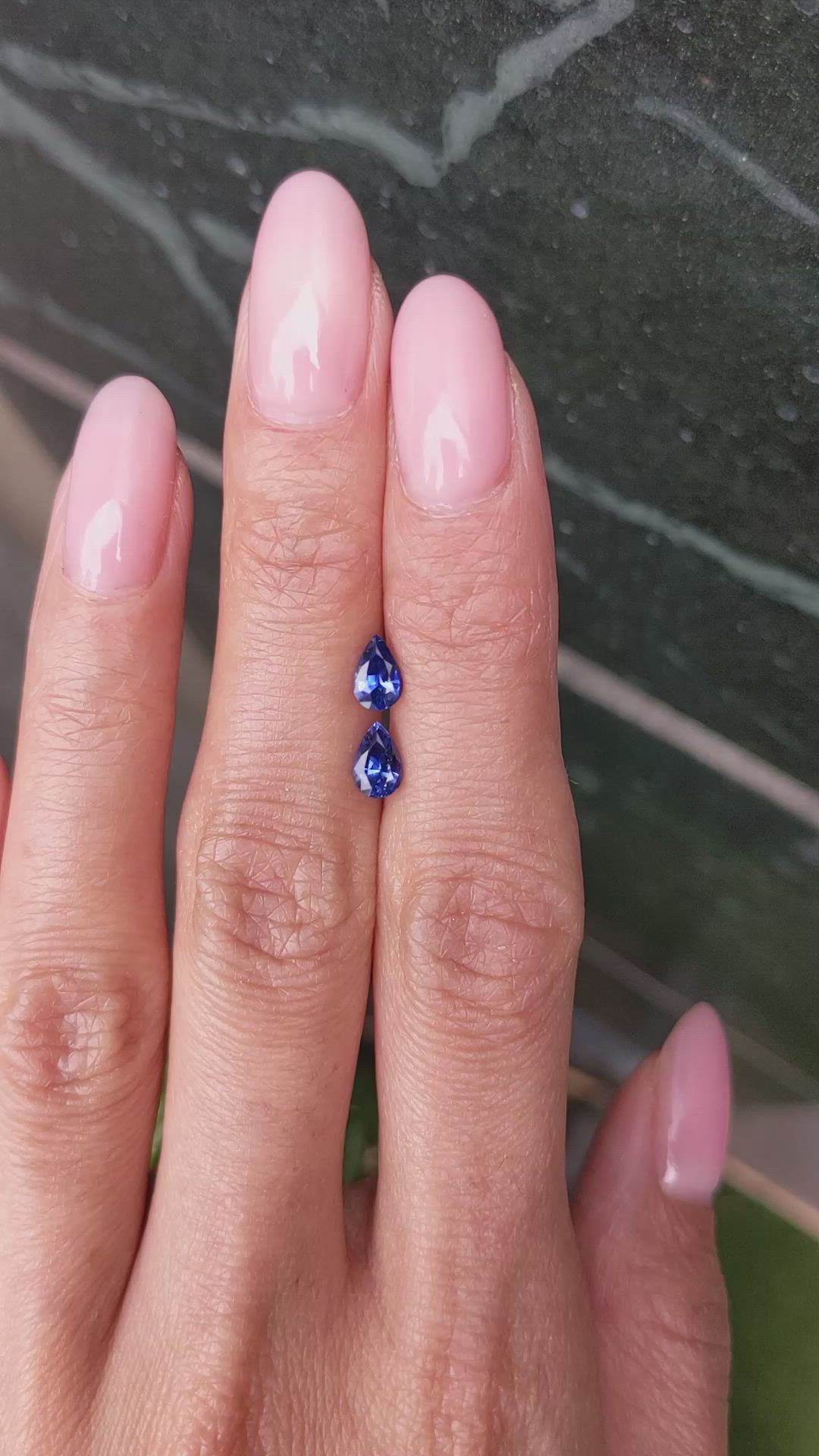 1.12&nbsp;Ct.Tw.Total Carat Weight Blue Sapphire Pair from Ceylon (Sri Lanka) Size Video