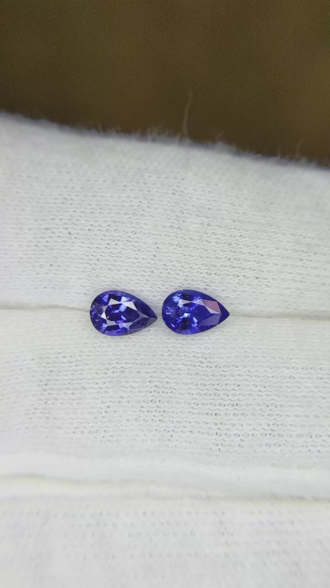 0.96 Ct.Tw.Total Carat Weight Blue Sapphire Pair from Ceylon (Sri Lanka) Size Video
