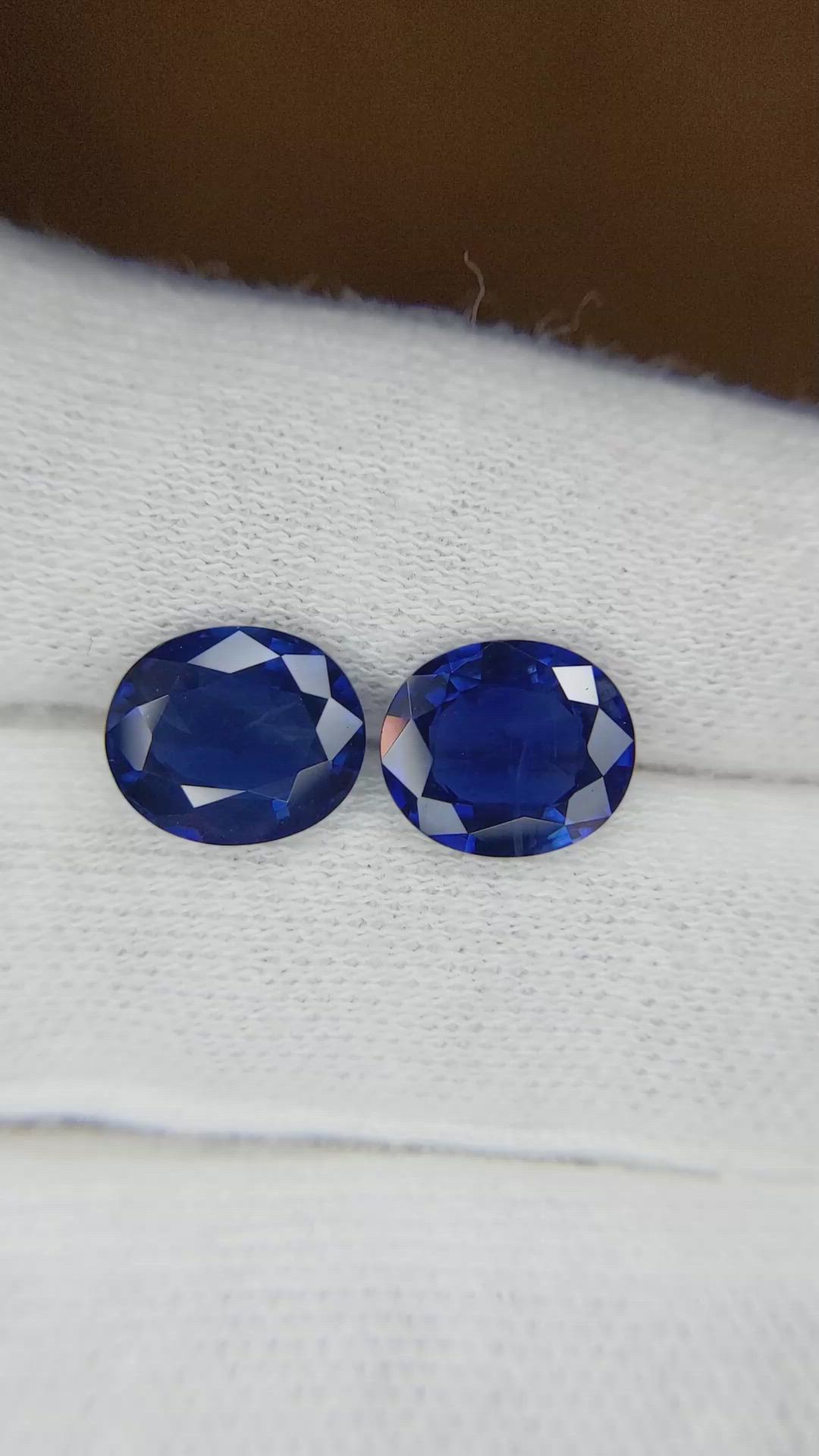 4.70 Ct.Tw.Total Carat Weight Blue Sapphire Pair from Ceylon (Sri Lanka) Size Video