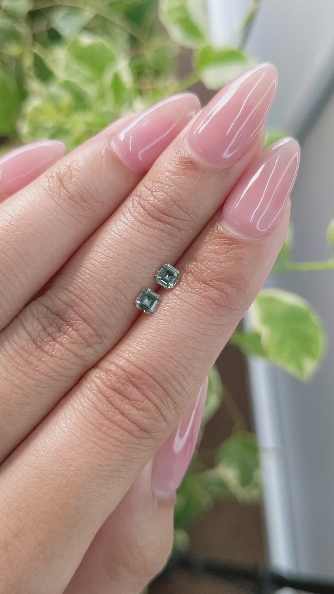 0.53&nbsp;Ct.Tw.Total Carat Weight Green Sapphire Pair from Ceylon (Sri Lanka) Size Video