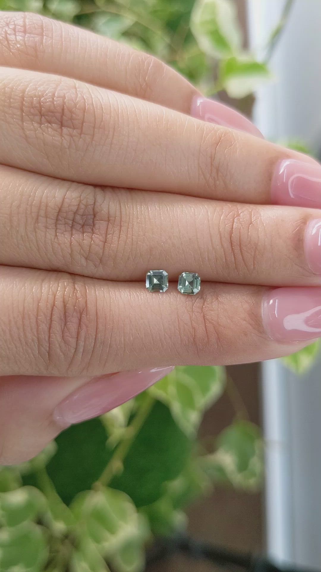 0.53&nbsp;Ct.Tw.Total Carat Weight Green Sapphire Pair from Ceylon (Sri Lanka) Size Video