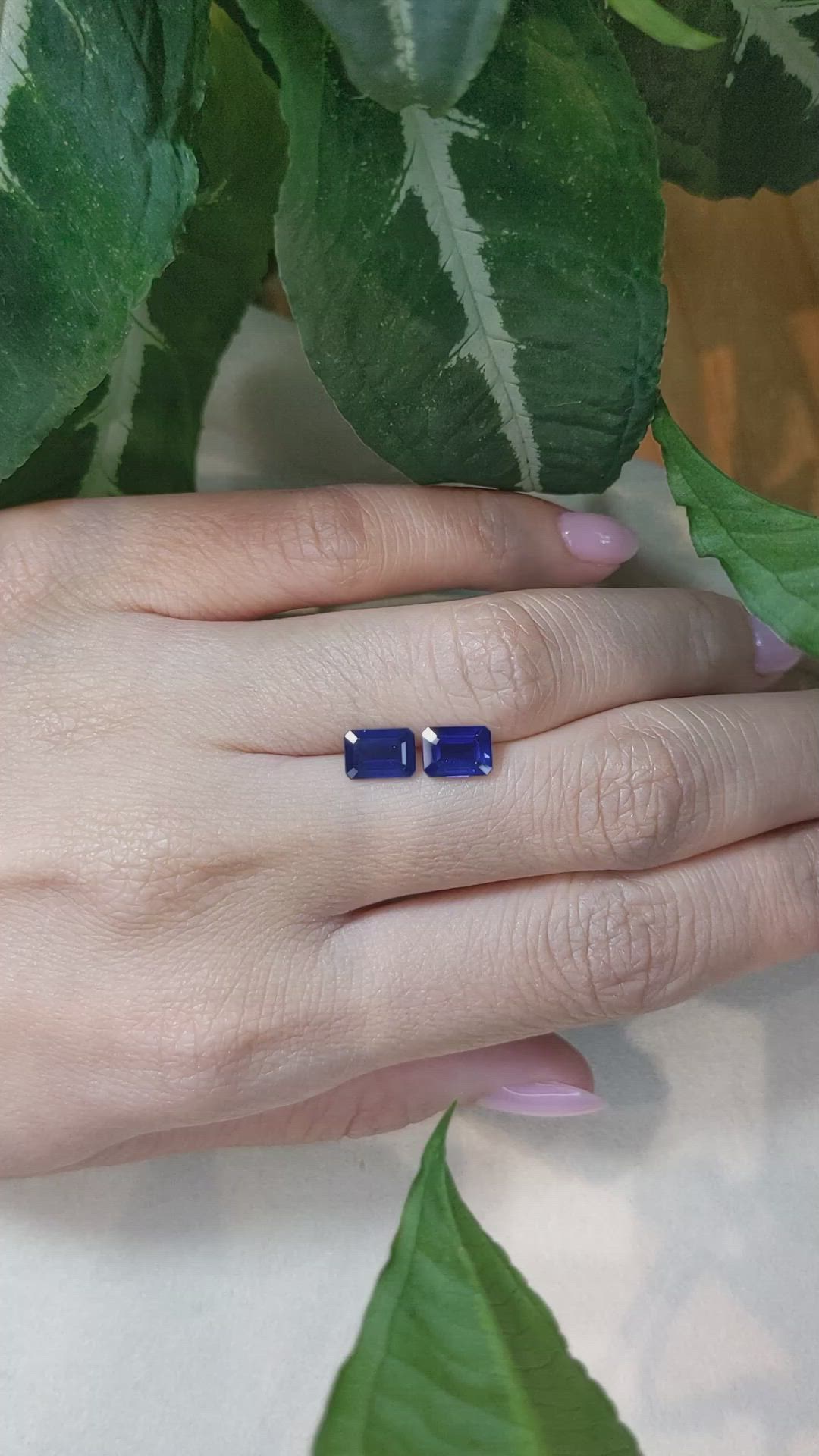 2.51&nbsp;Ct.Tw.Total Carat Weight Blue Sapphire Pair from Ceylon (Sri Lanka) Size Video