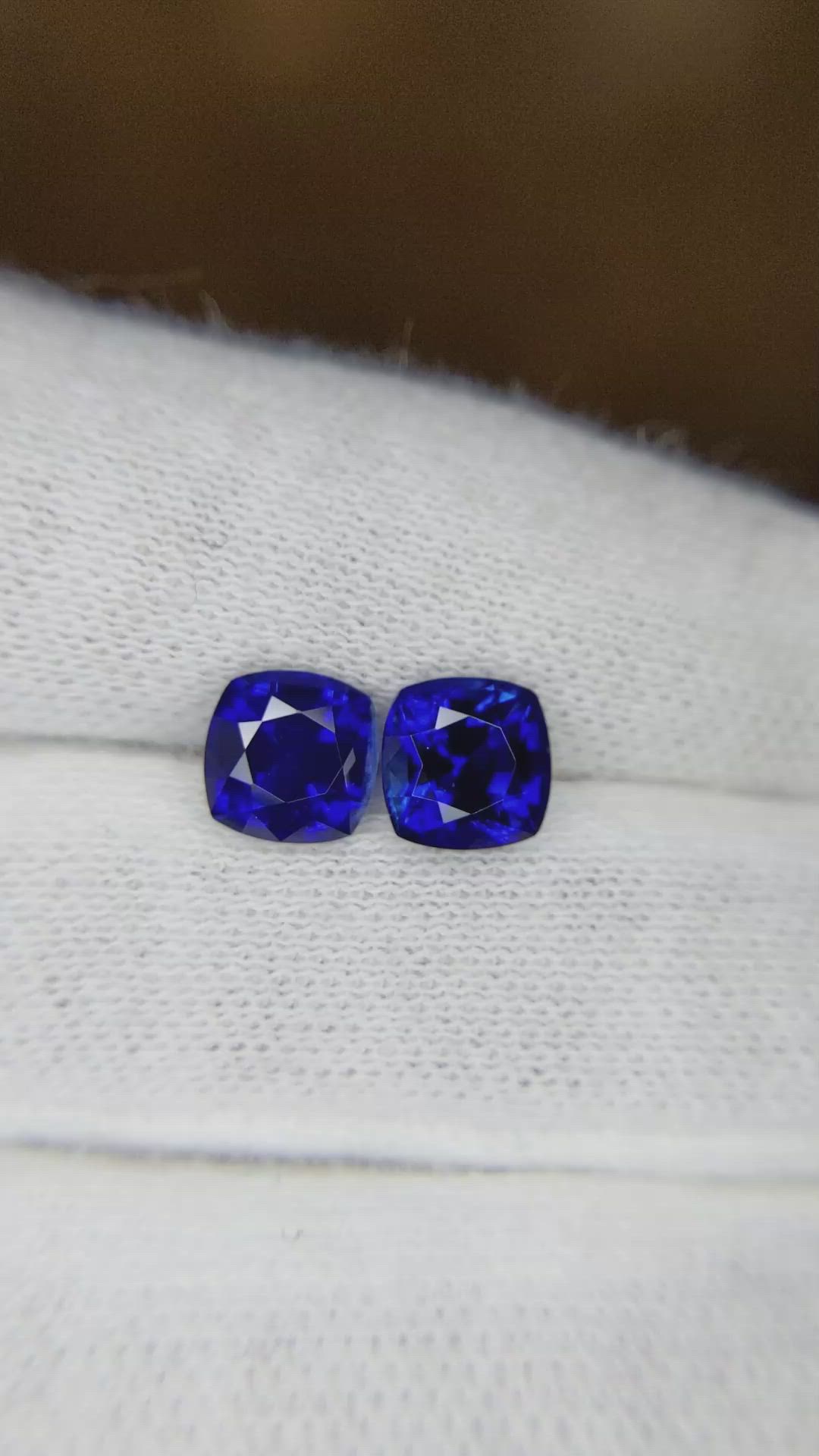 2.99 Ct.Tw.Total Carat Weight Blue Sapphire Pair from Ceylon (Sri Lanka) Size Video