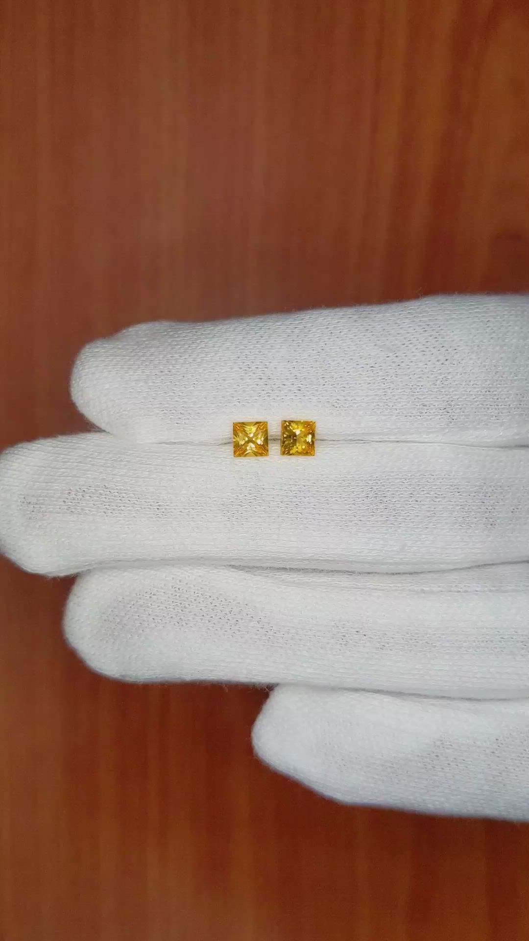 0.85&nbsp;Ct.Tw.Total Carat Weight Orangish Yellow Sapphire Pair from Ceylon (Sri Lanka) Size Video