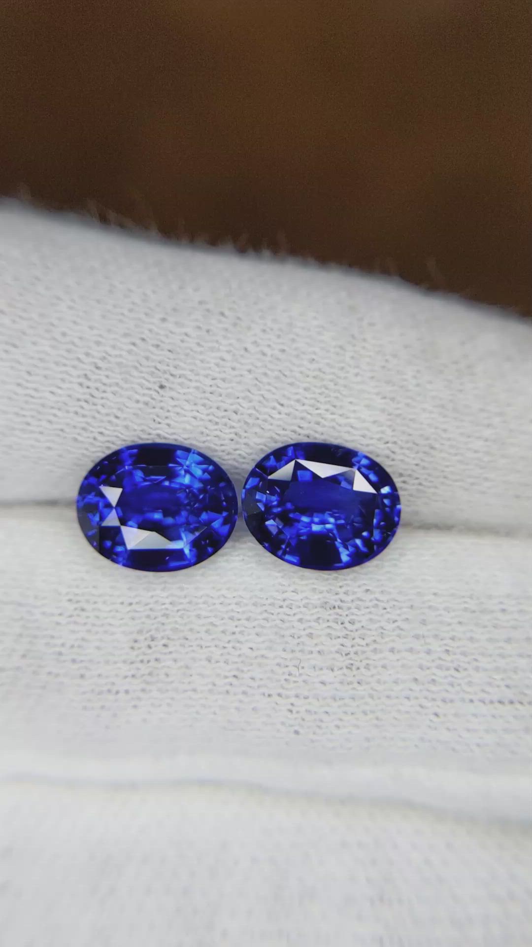 4.56 Ct.Tw.Total Carat Weight Blue Sapphire Pair from Ceylon (Sri Lanka) Size Video