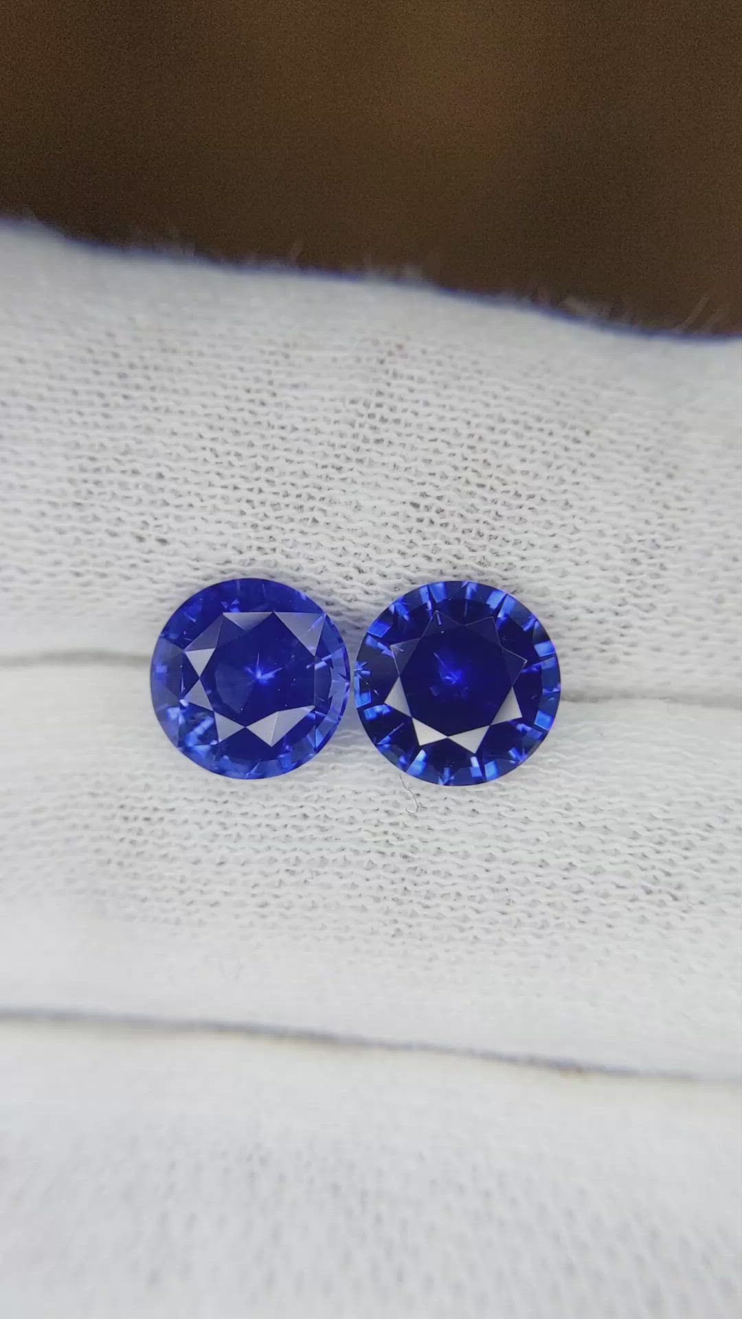 4.65 Ct.Tw.Total Carat Weight Blue Sapphire Pair from Ceylon (Sri Lanka) Size Video