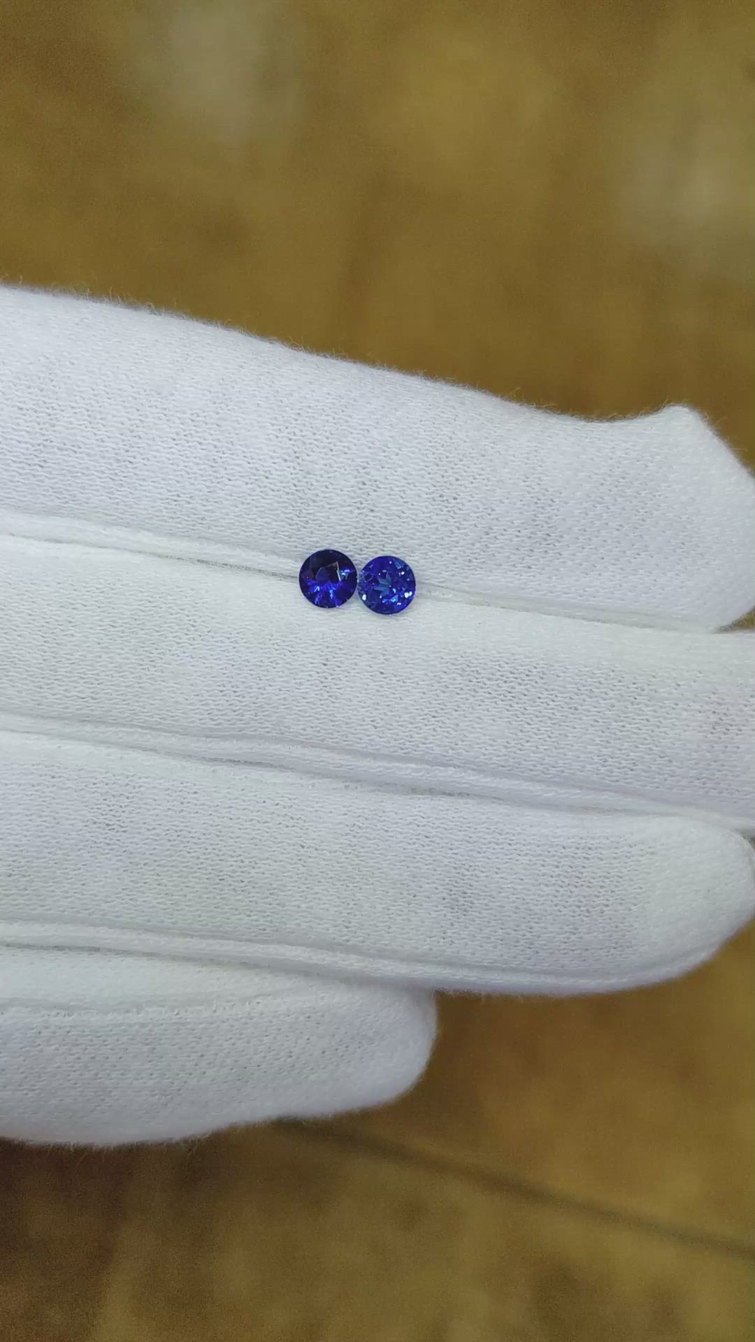 0.75&nbsp;Ct.Tw.Total Carat Weight Blue Sapphire Pair from Ceylon (Sri Lanka) Size Video
