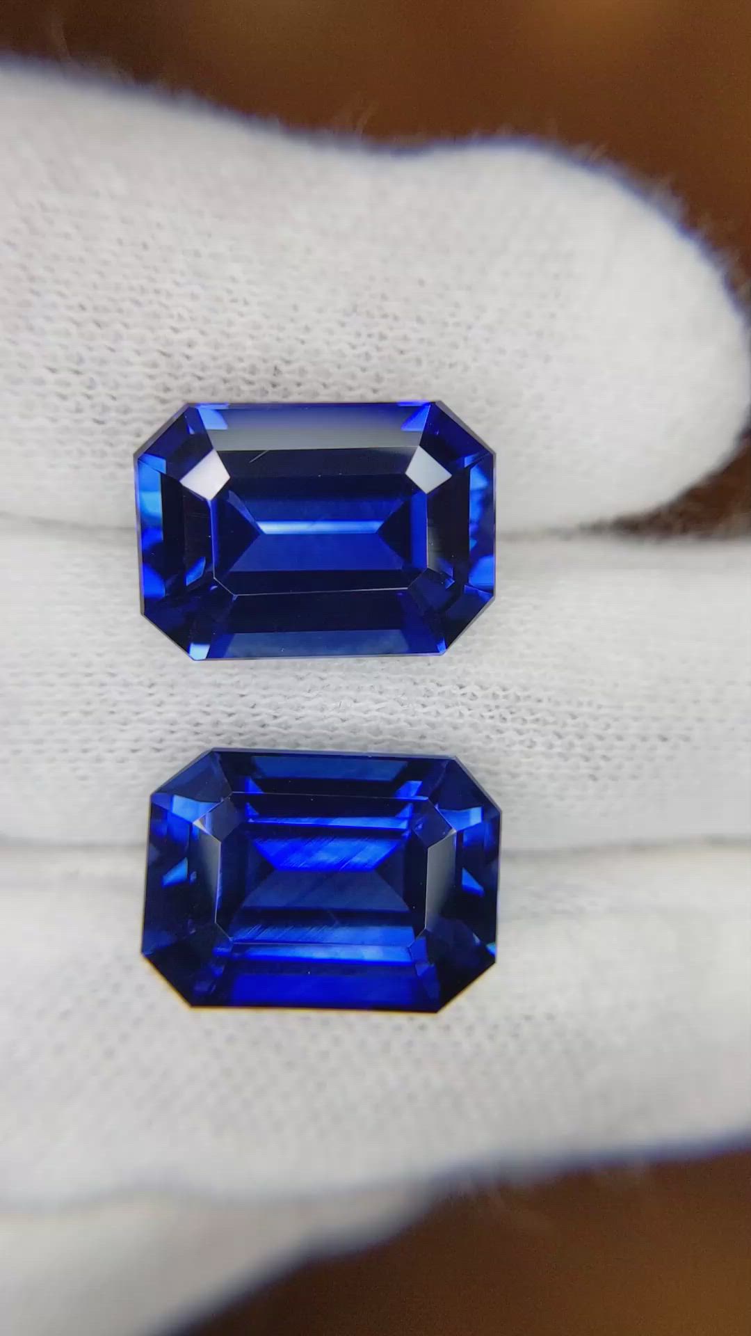 18.35&nbsp;Ct.Tw.Total Carat Weight Blue Sapphire Pair from Ceylon (Sri Lanka) Size Video