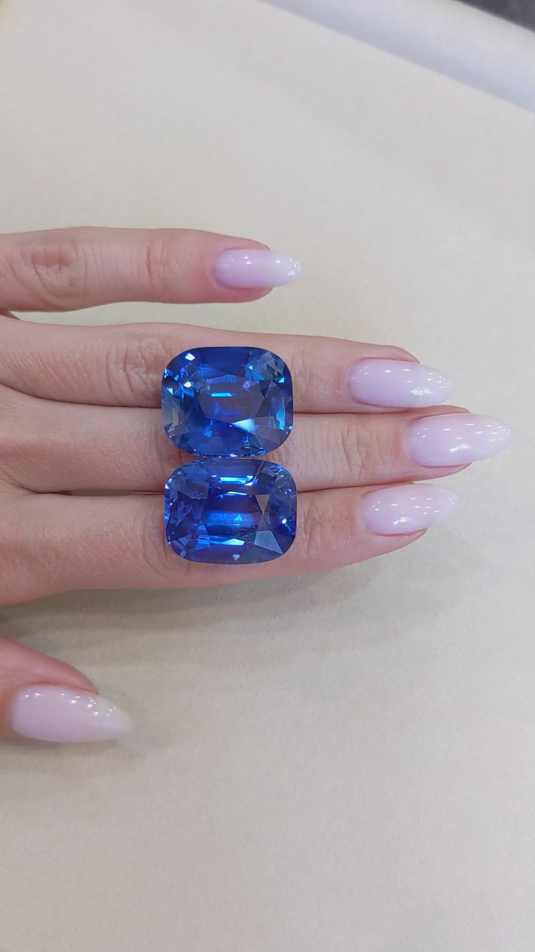 89.15&nbsp;Ct.Tw.Total Carat Weight Blue Sapphire Pair from Ceylon (Sri Lanka) Size Video