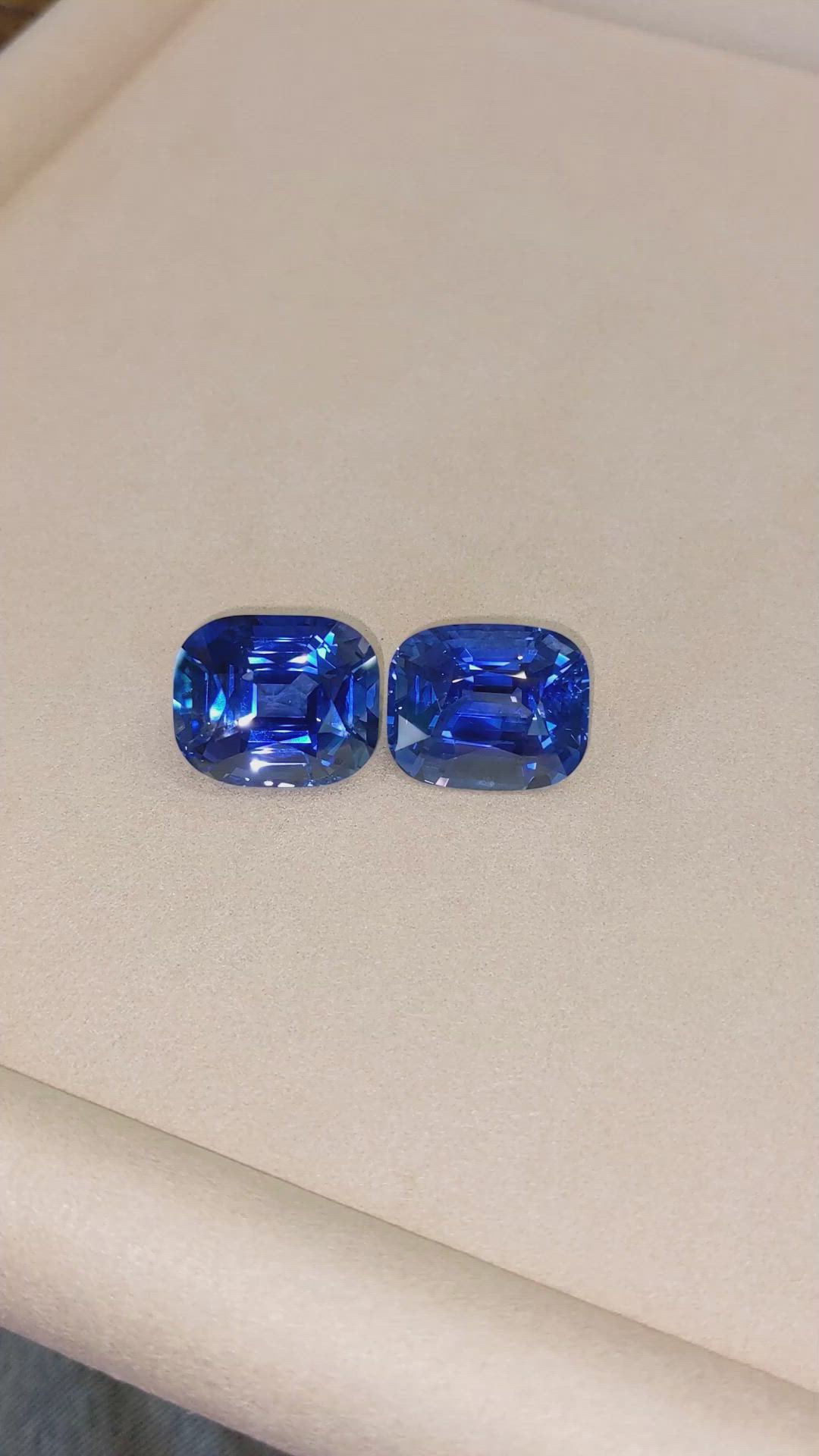 89.15&nbsp;Ct.Tw.Total Carat Weight Blue Sapphire Pair from Ceylon (Sri Lanka) Size Video