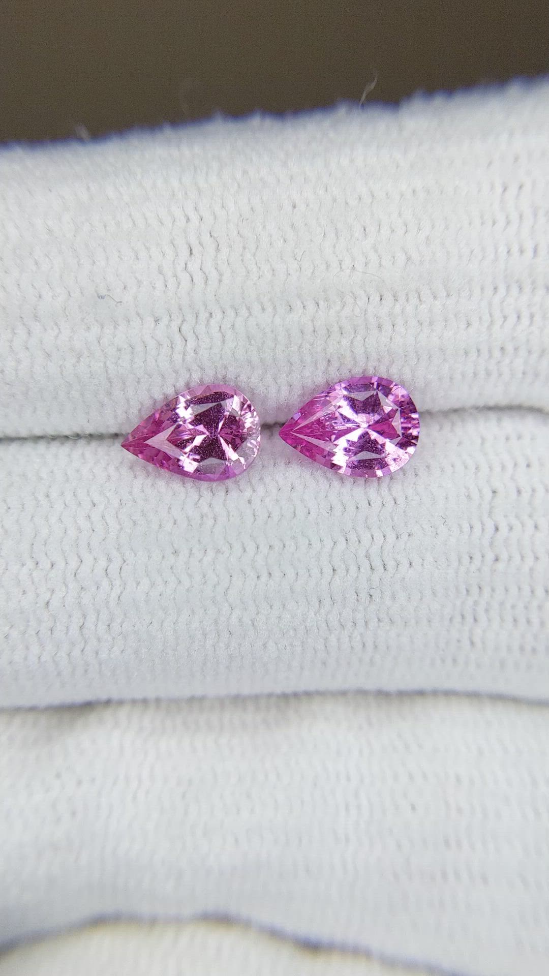 1.49&nbsp;Ct.Tw.Total Carat Weight Pink Sapphire Pair from Ceylon (Sri Lanka) Size Video