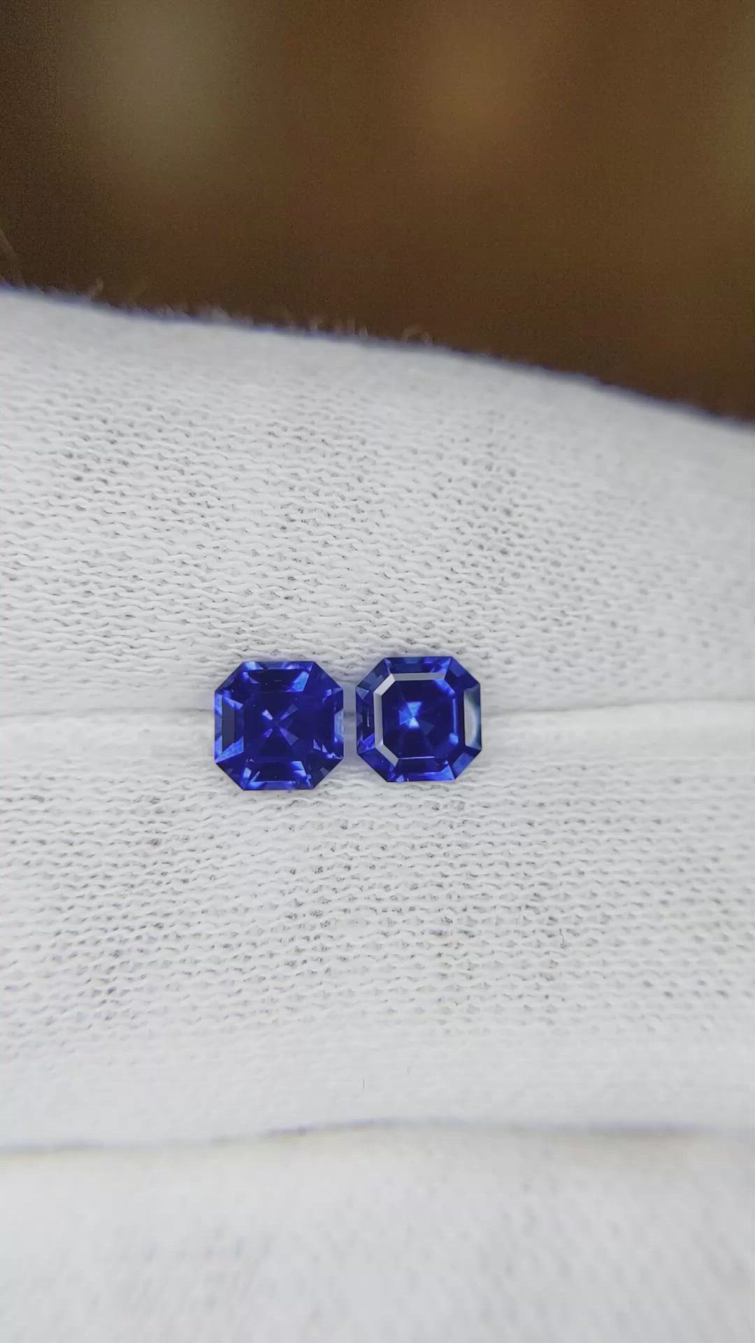 1.39&nbsp;Ct.Tw.Total Carat Weight Blue Sapphire Pair from Ceylon (Sri Lanka) Size Video