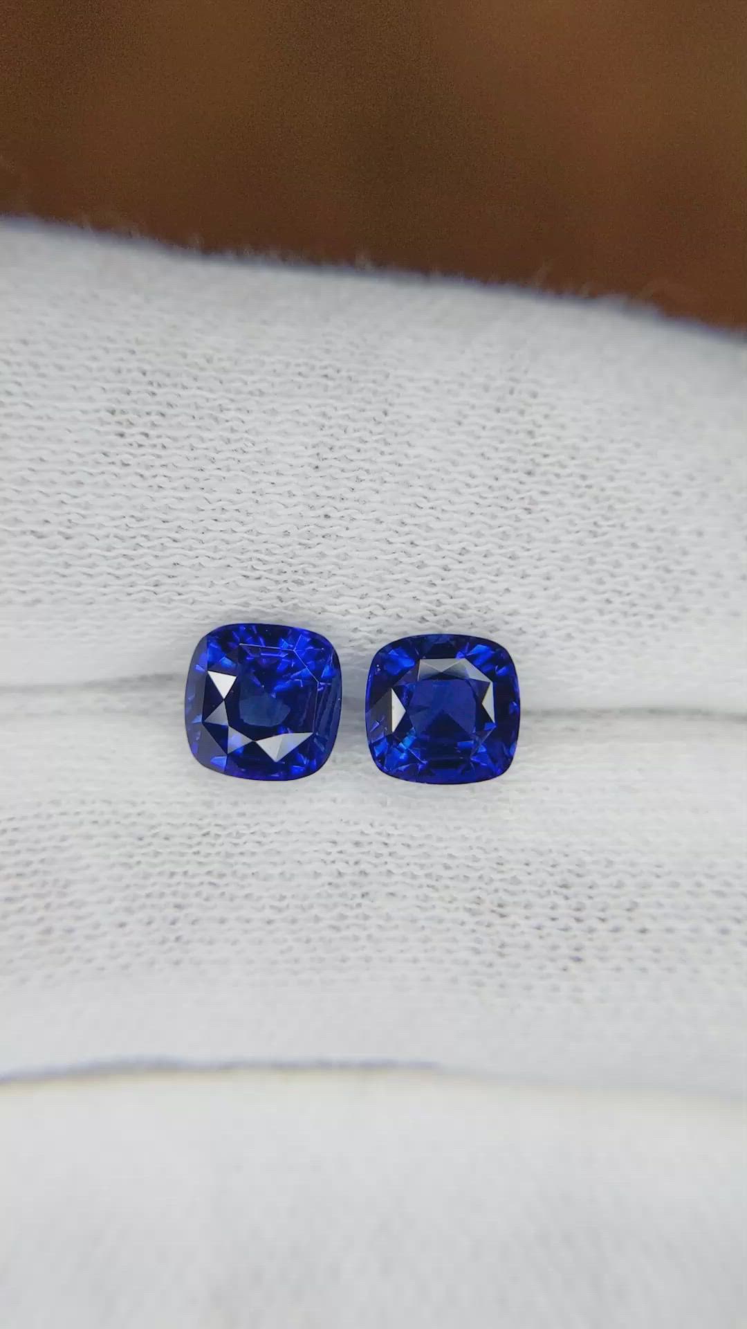 3.00&nbsp;Ct.Tw.Total Carat Weight Blue Sapphire Pair from Ceylon (Sri Lanka) Size Video