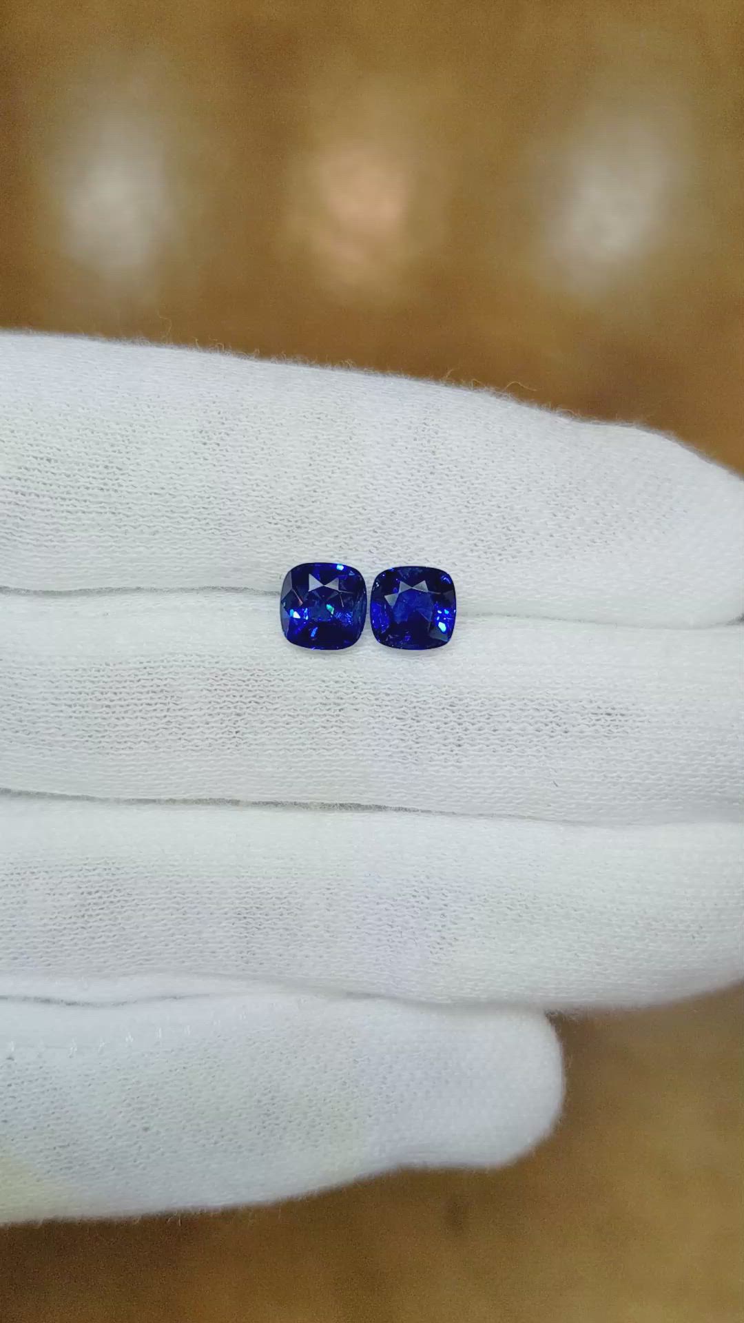 3.00&nbsp;Ct.Tw.Total Carat Weight Blue Sapphire Pair from Ceylon (Sri Lanka) Size Video