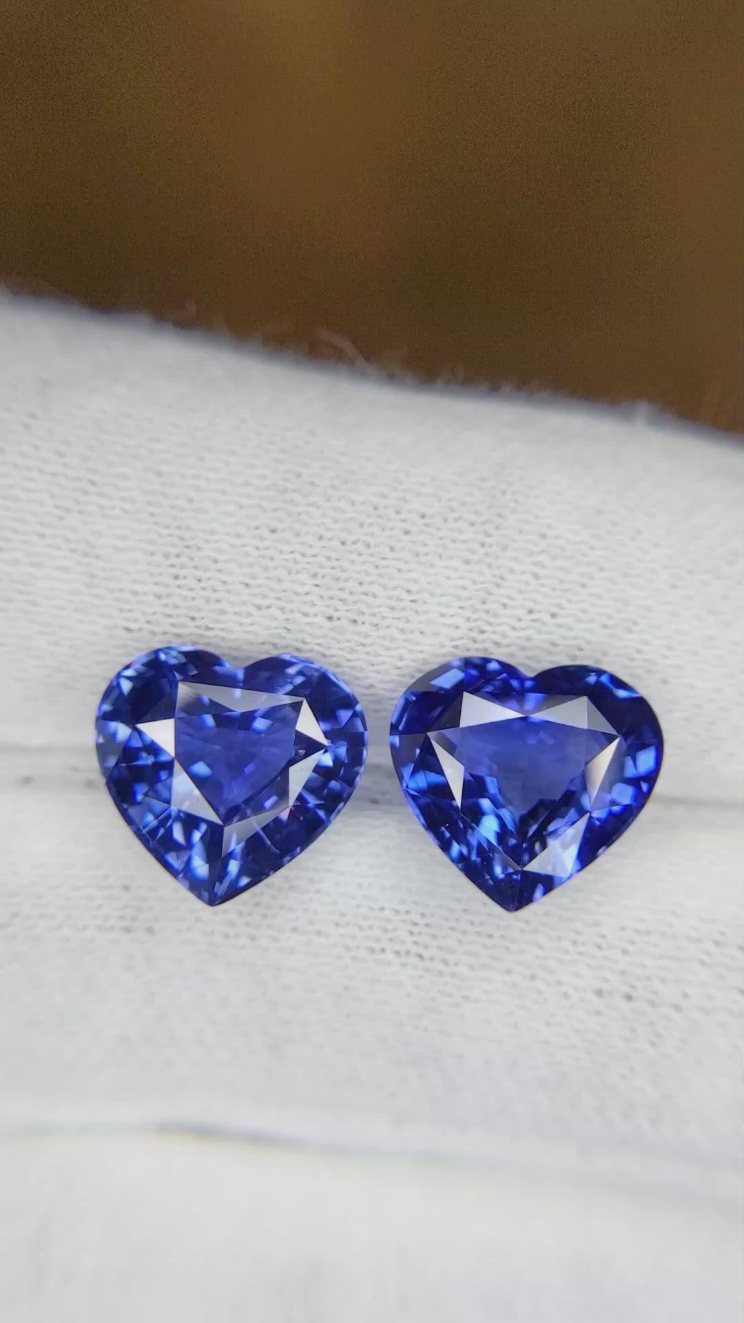 9.37&nbsp;Ct.Tw.Total Carat Weight Blue Sapphire Pair from Ceylon (Sri Lanka) Size Video
