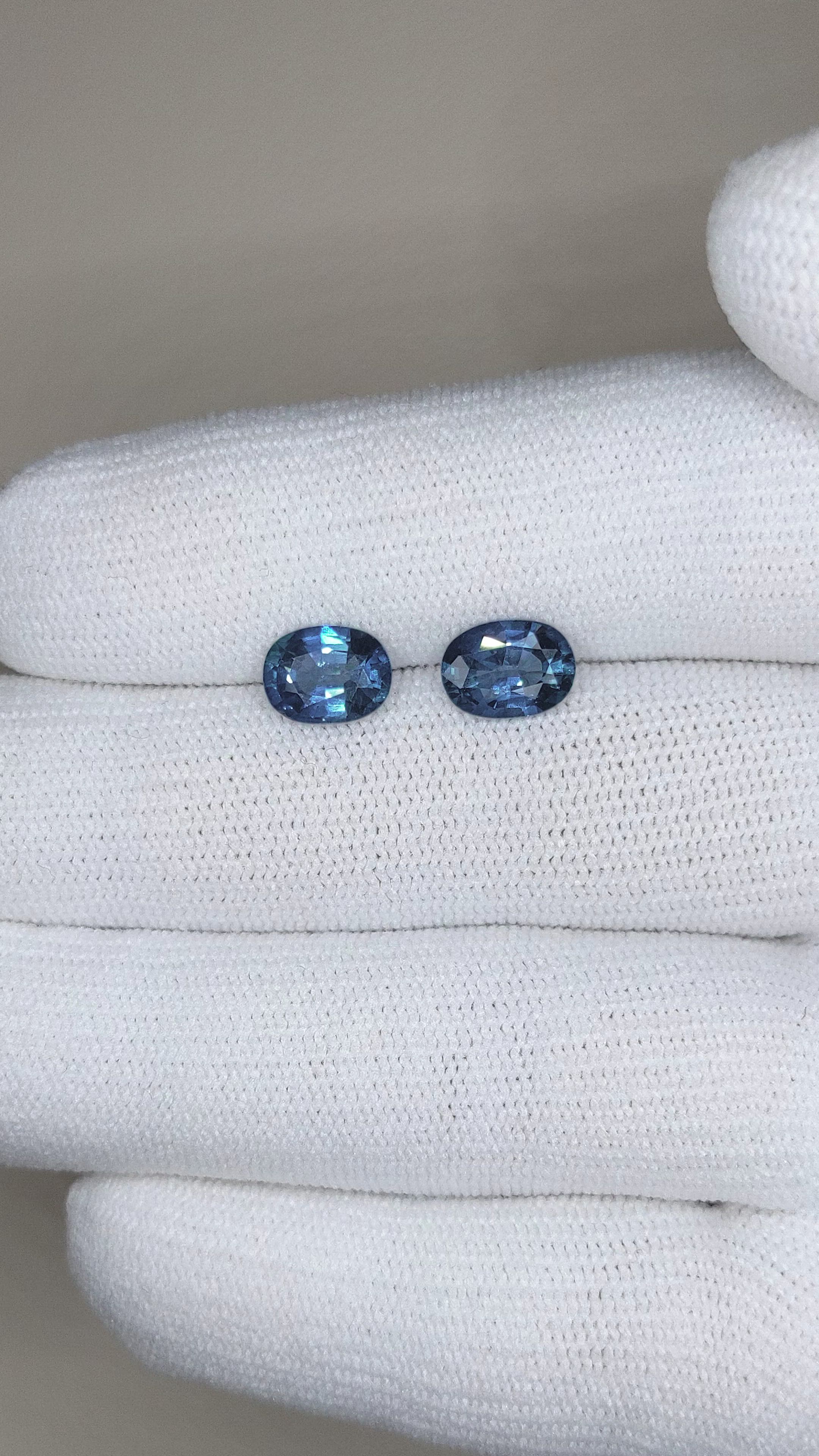 2.98&nbsp;Ct.Tw.Total Carat Weight Blue Sapphire Pair from Ceylon (Sri Lanka) Size Video