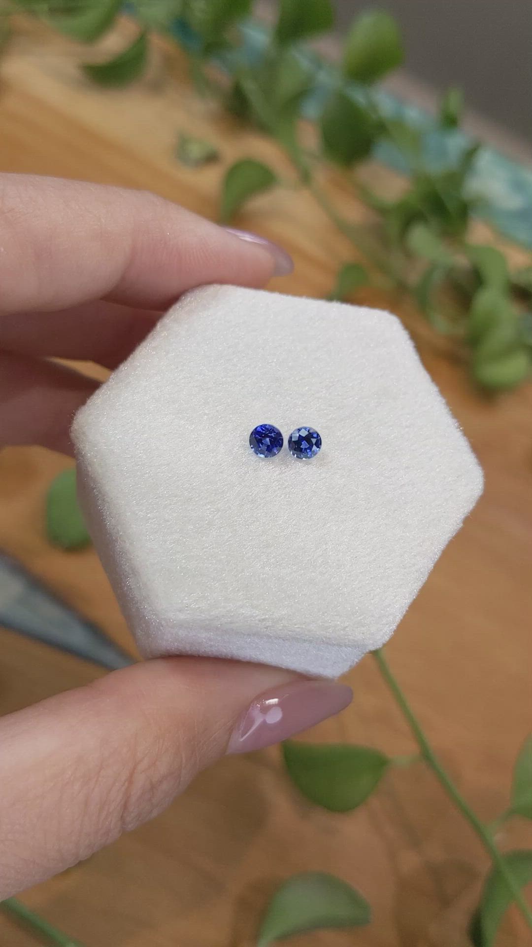 0.79&nbsp;Ct.Tw.Total Carat Weight Blue Sapphire Pair from Ceylon (Sri Lanka) Size Video